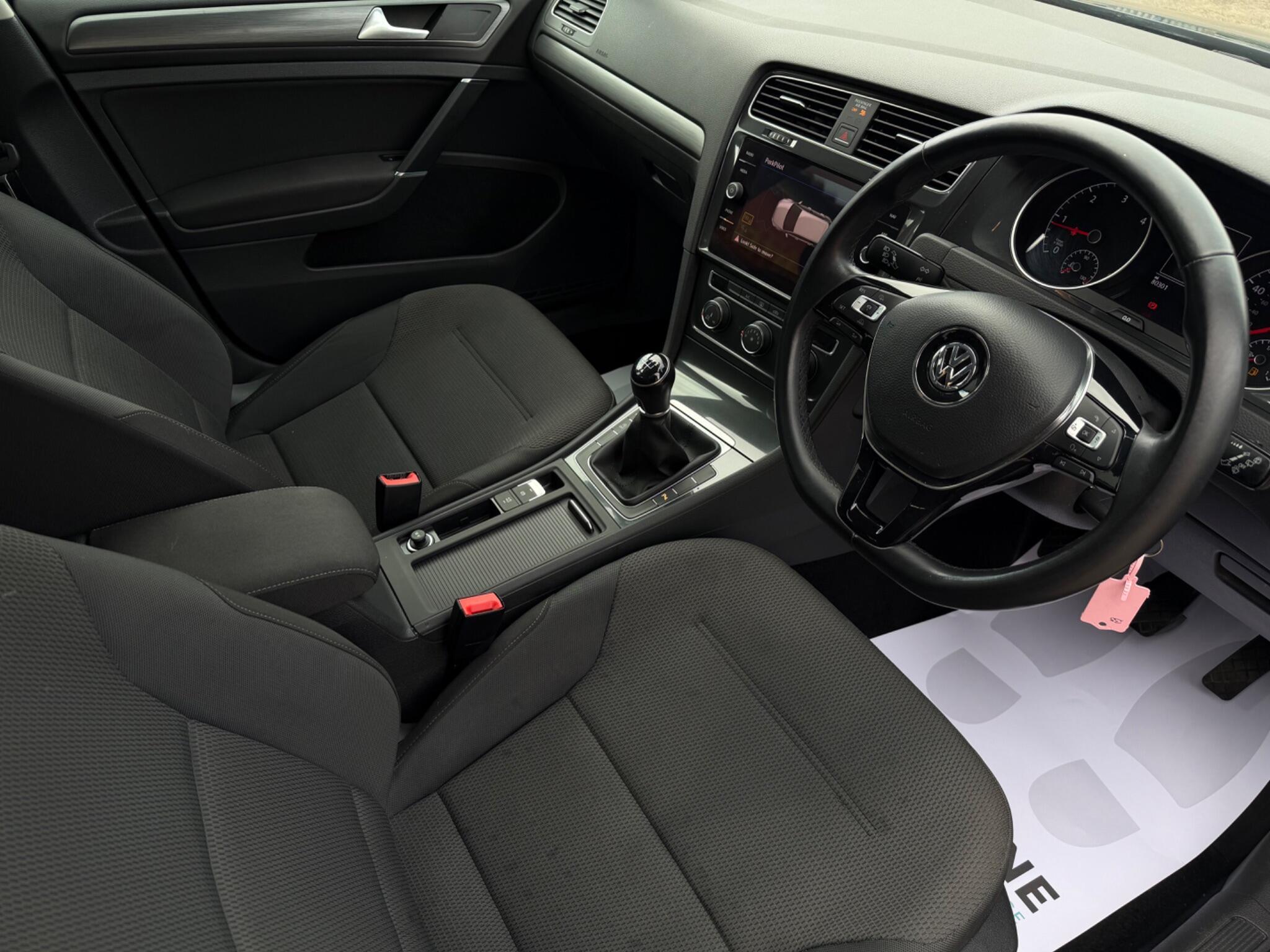 Volkswagen Golf - Image 10