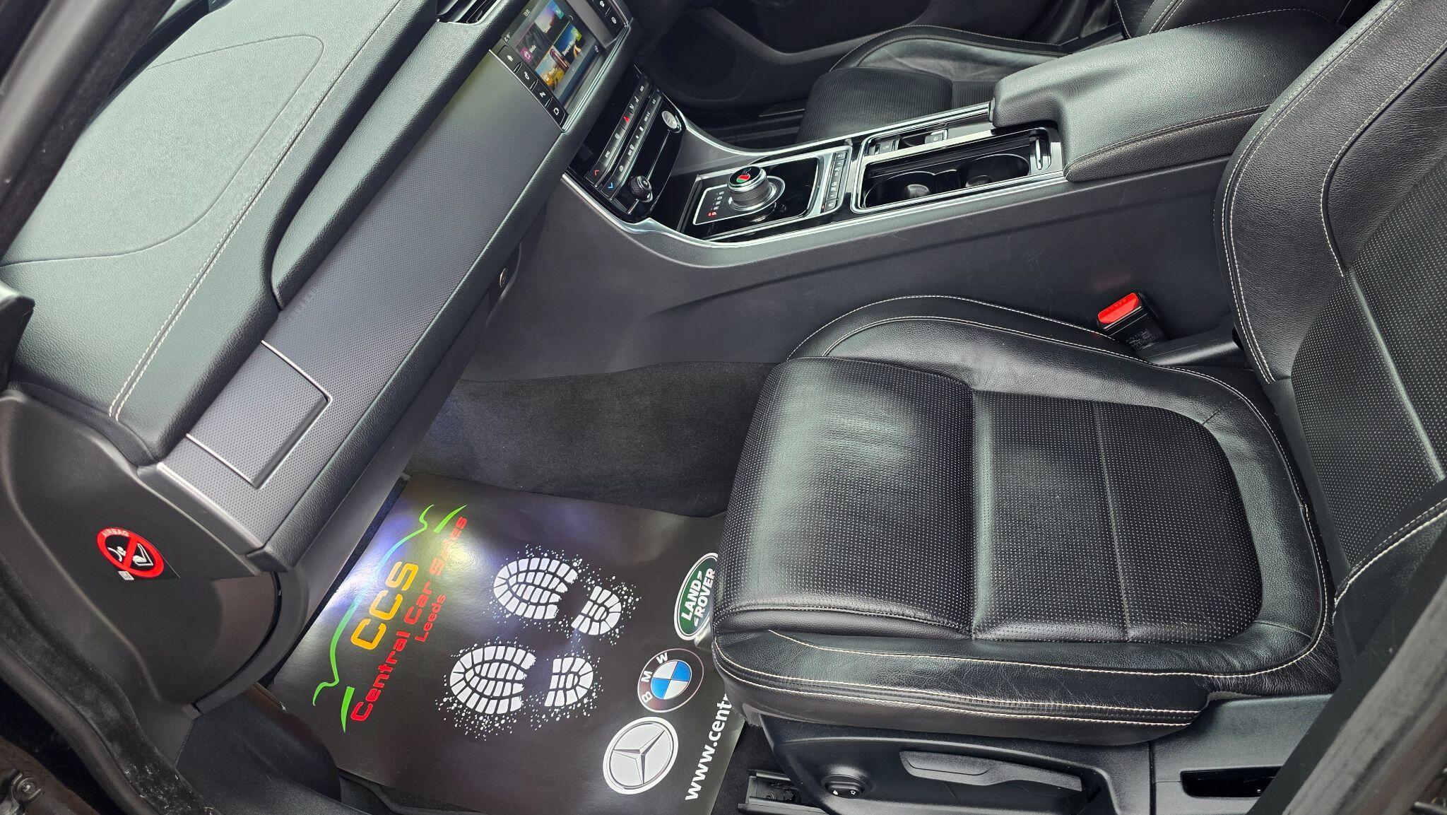 Jaguar XF - Image 38