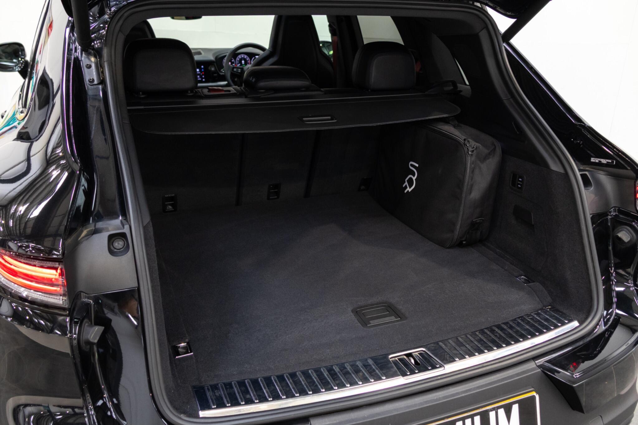 Porsche Cayenne - Image 9