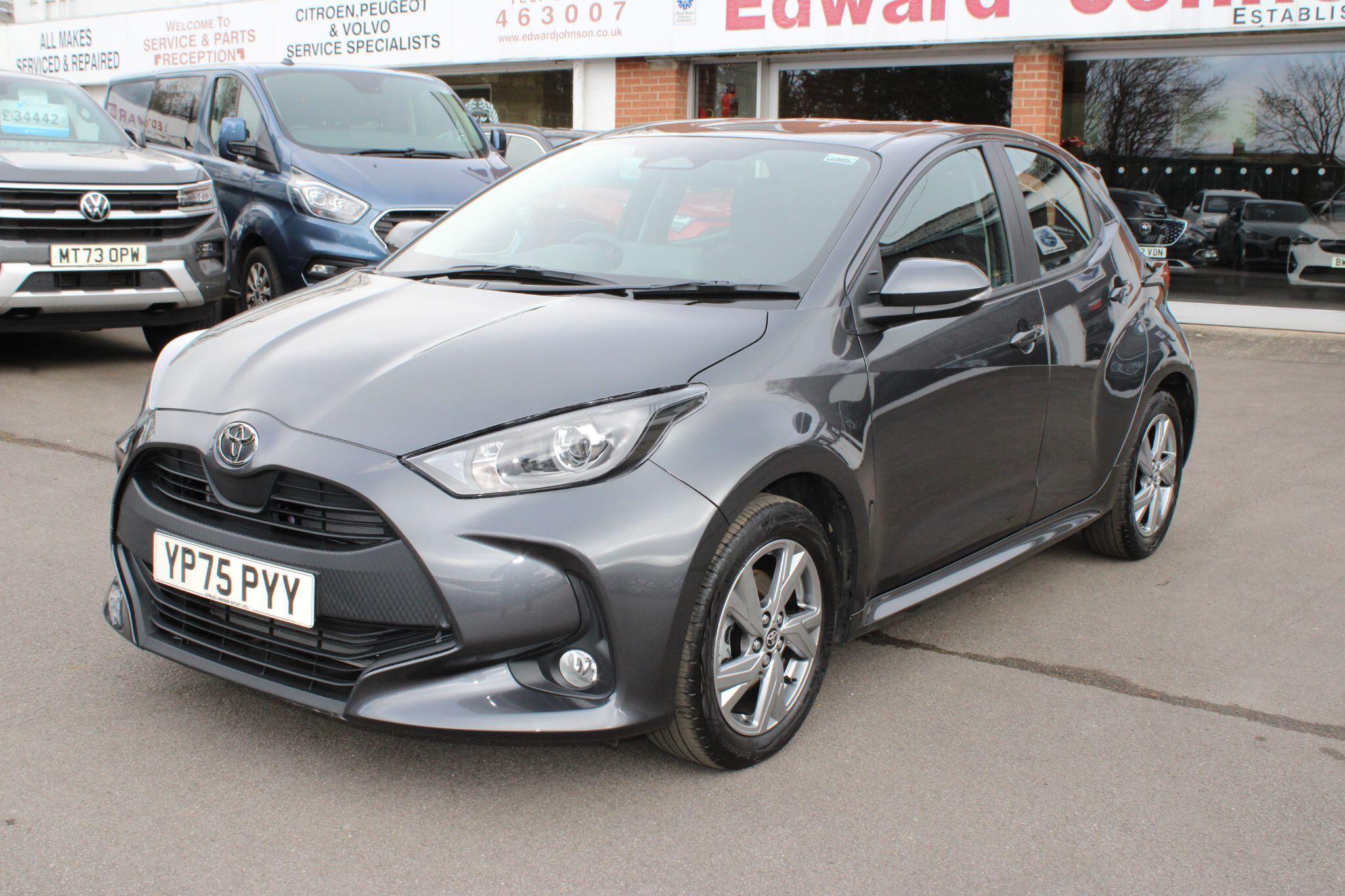 Toyota Yaris - Image 12