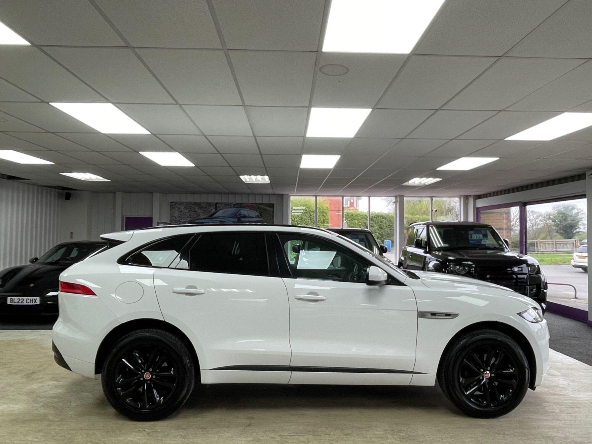 Jaguar F-Pace - Image 12