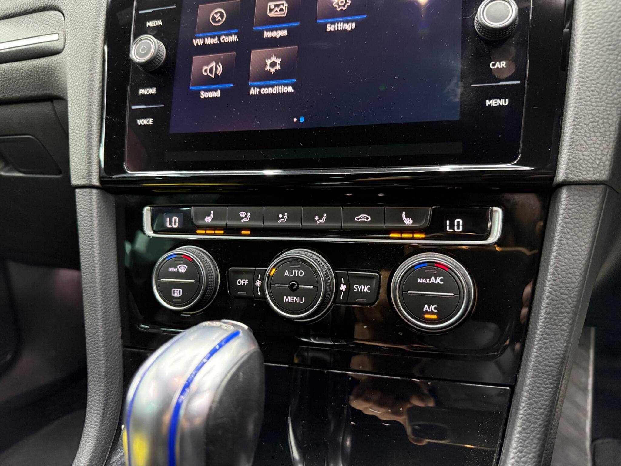 Volkswagen Golf - Image 44
