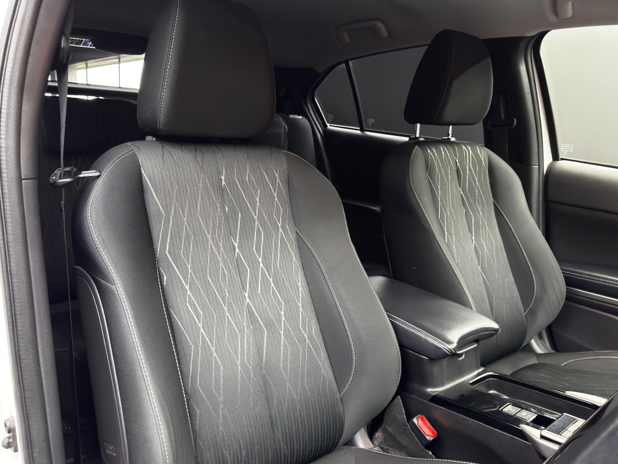Mitsubishi Eclipse Cross - Image 12