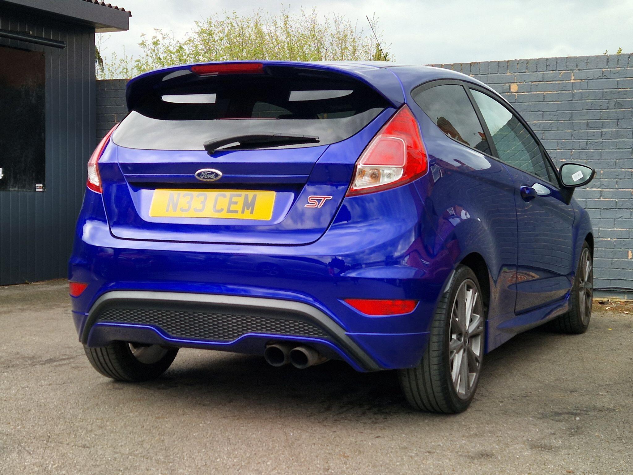 Ford Fiesta - Image 25