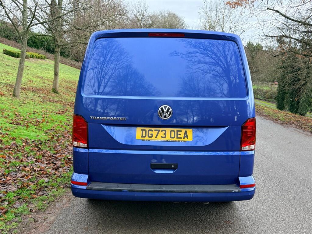 Volkswagen Transporter - Image 4