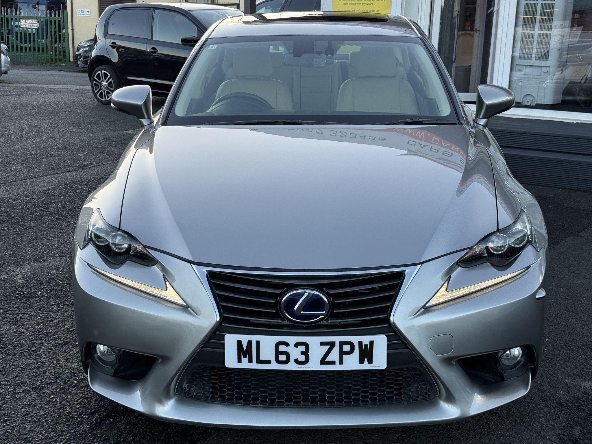 Lexus IS - Image 9