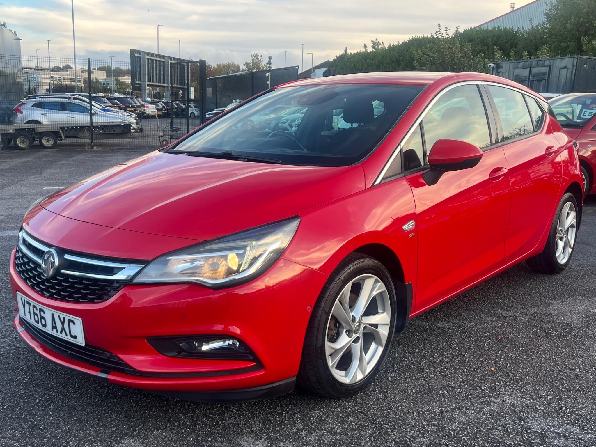Vauxhall Astra - Image 4