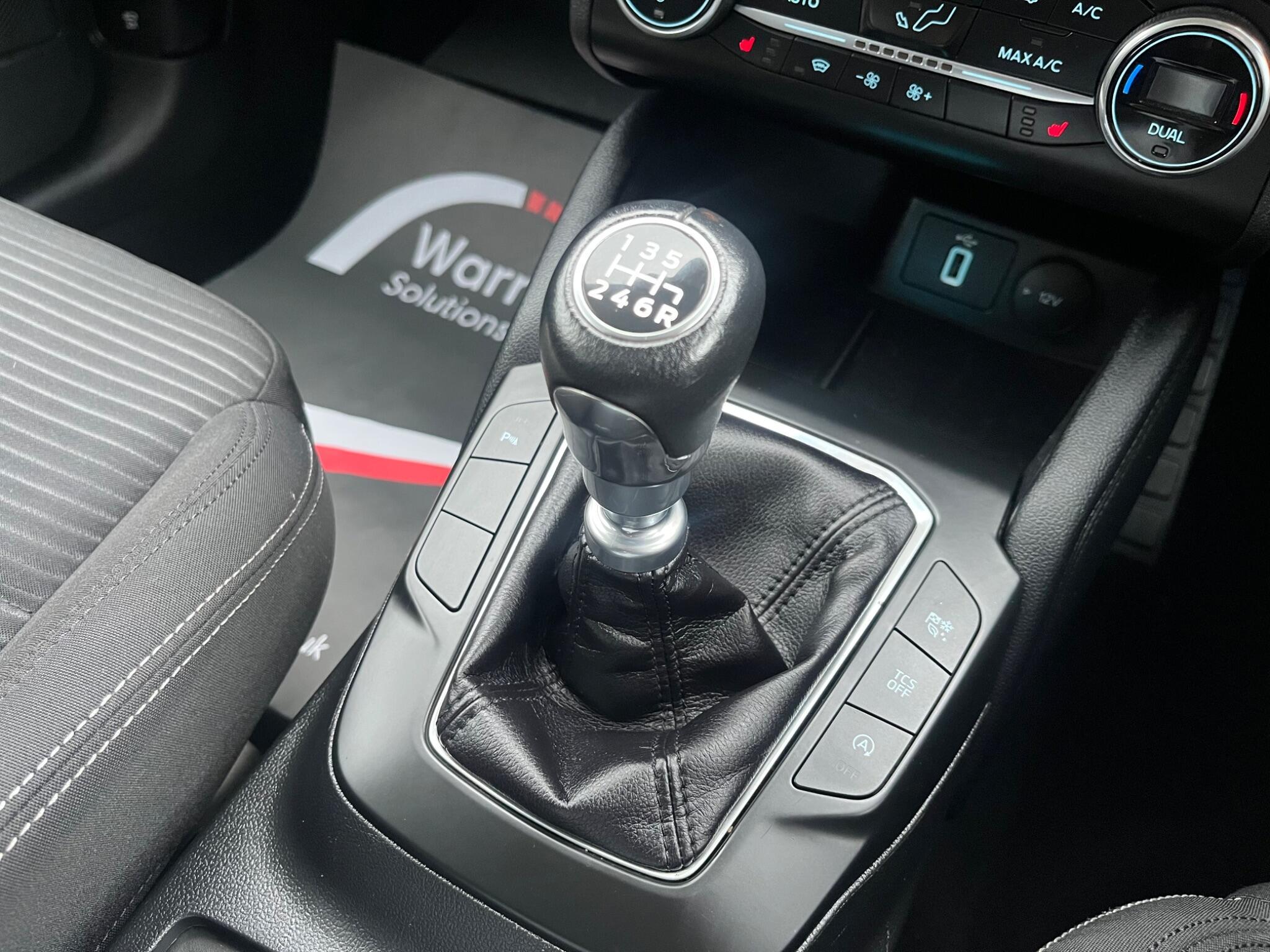 Ford Focus - Image 36