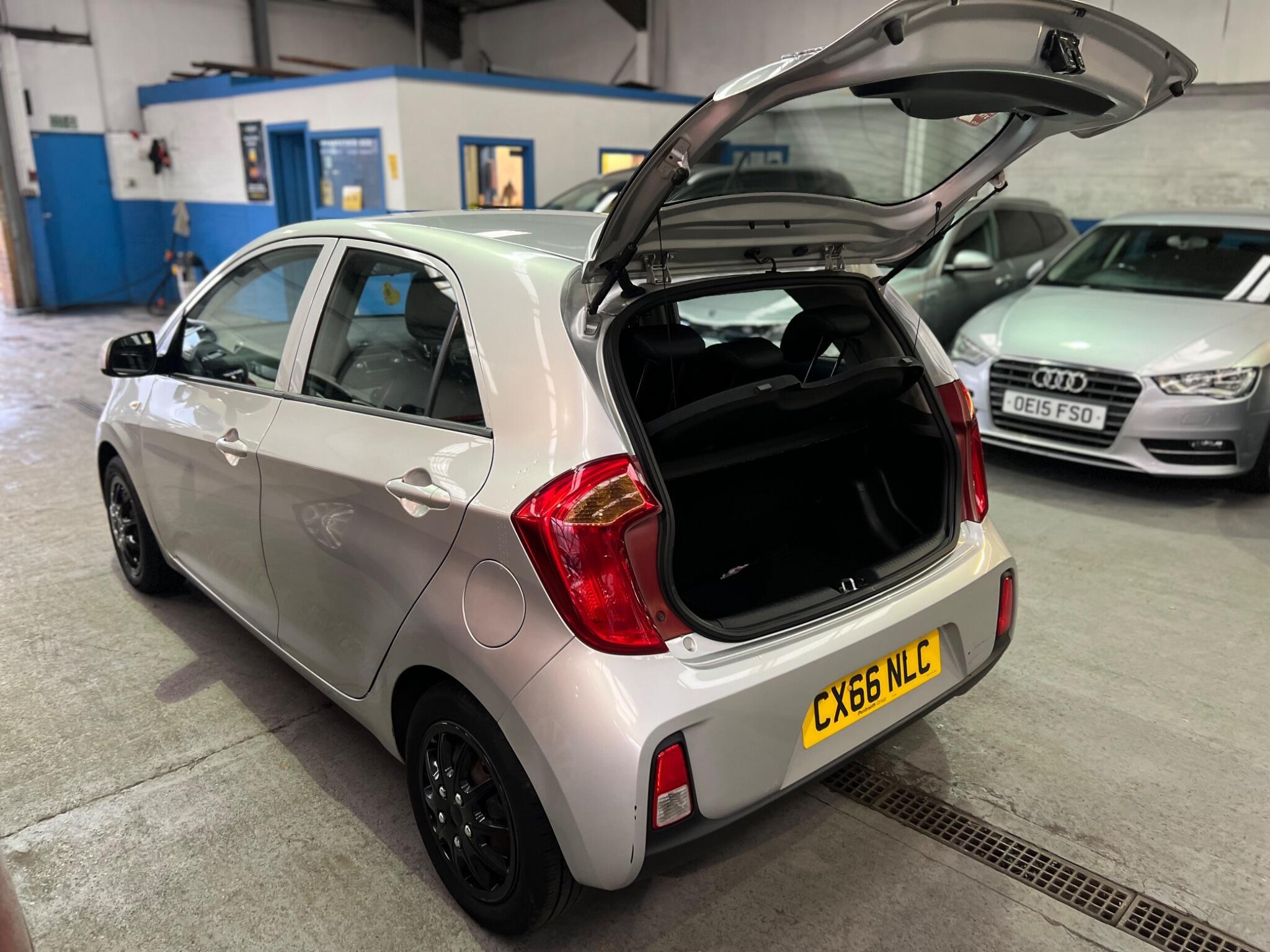 Kia Picanto - Image 8