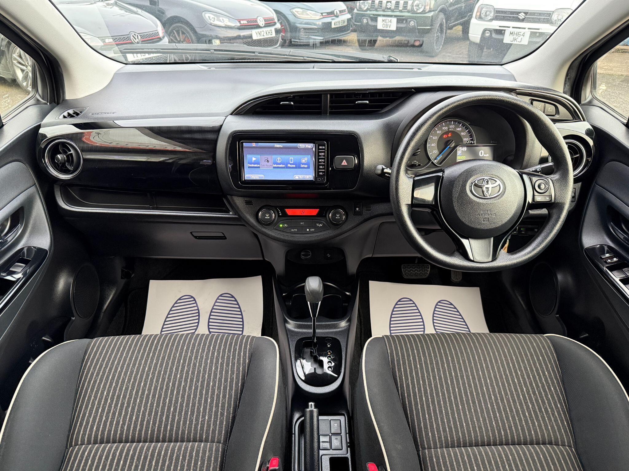 Toyota VITZ - Image 3