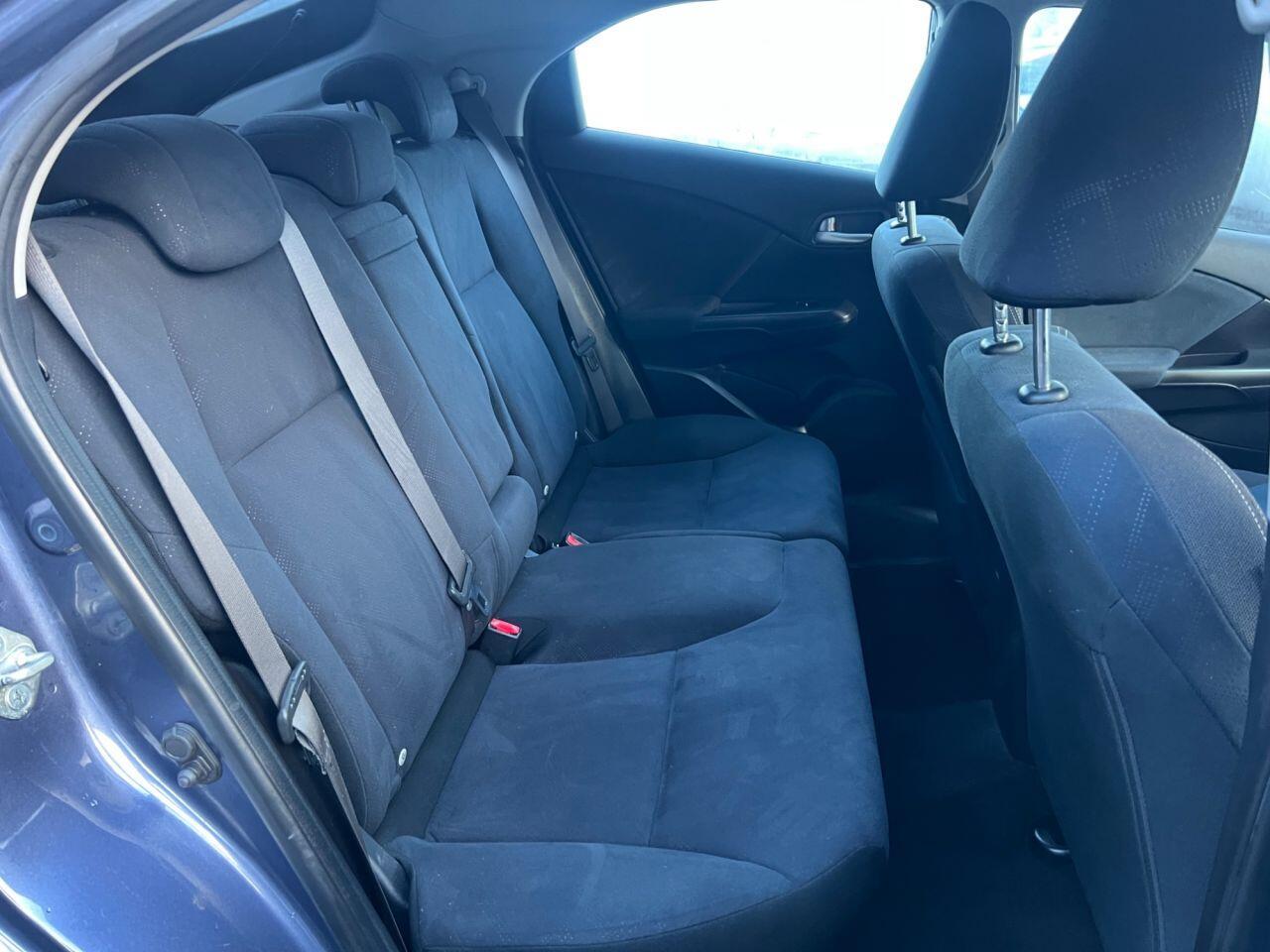 Honda Civic - Image 30