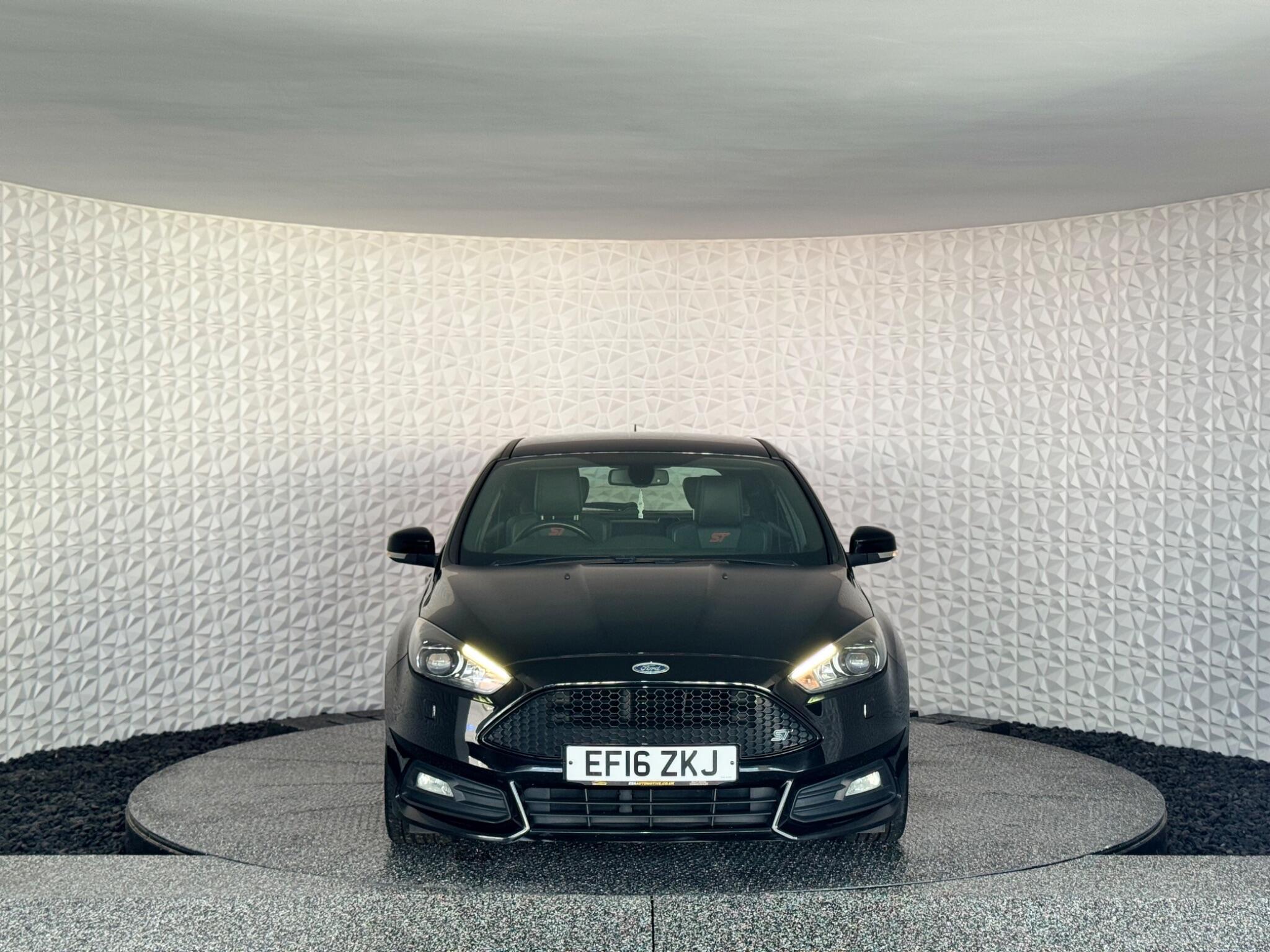 Ford Focus - Image 4