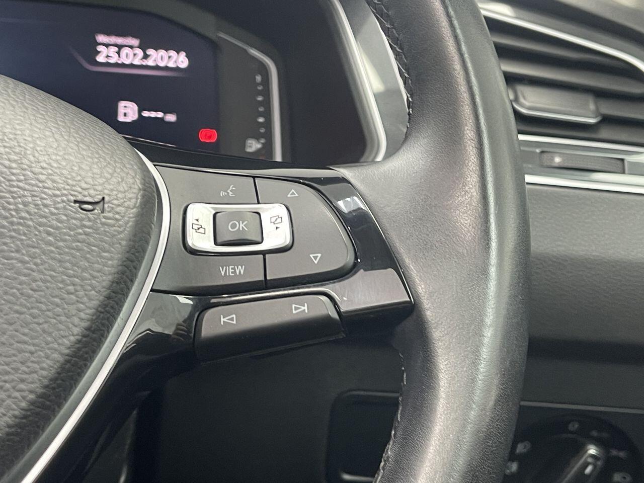 Volkswagen Tiguan - Image 30