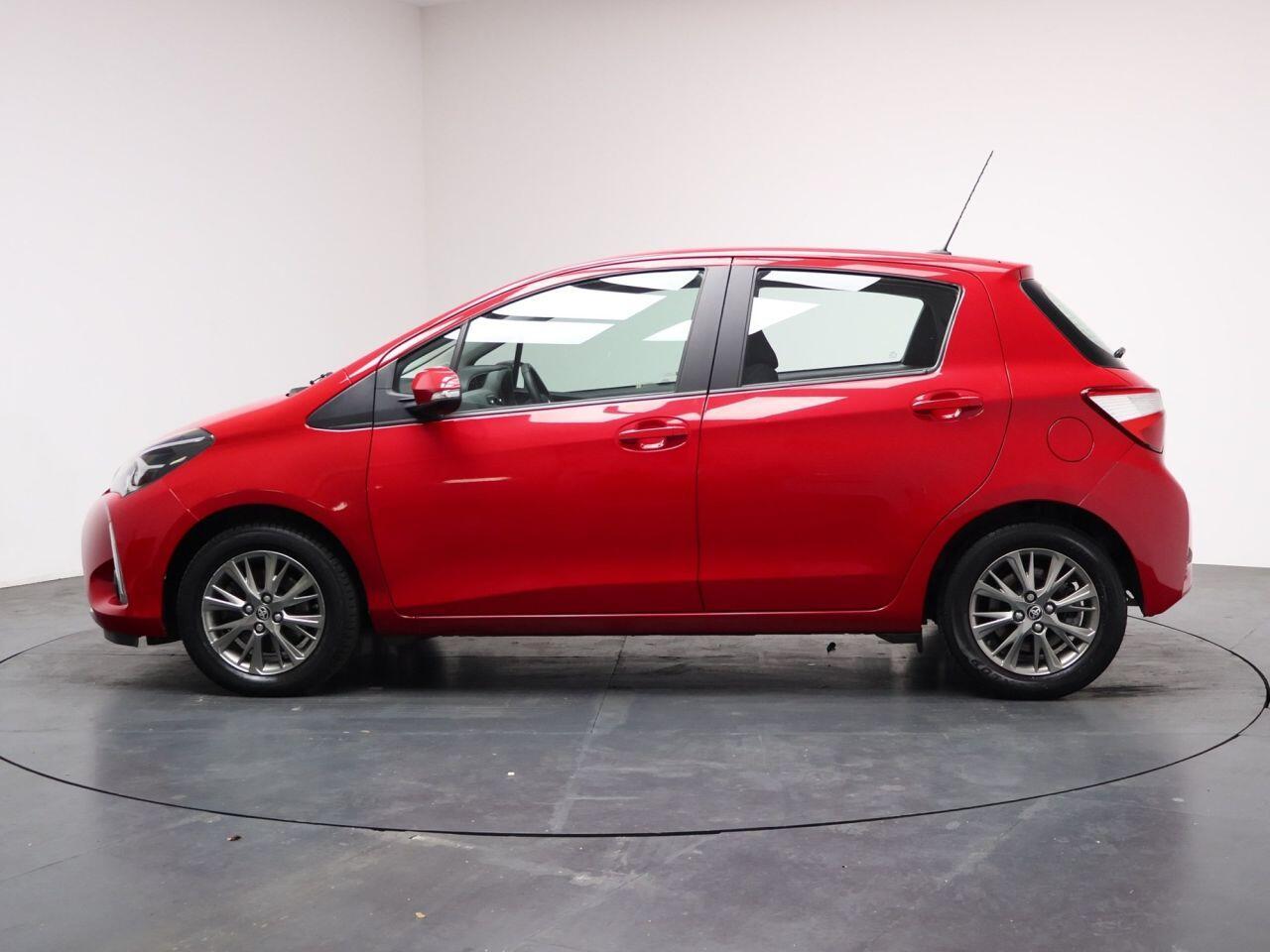 Toyota Yaris - Image 8
