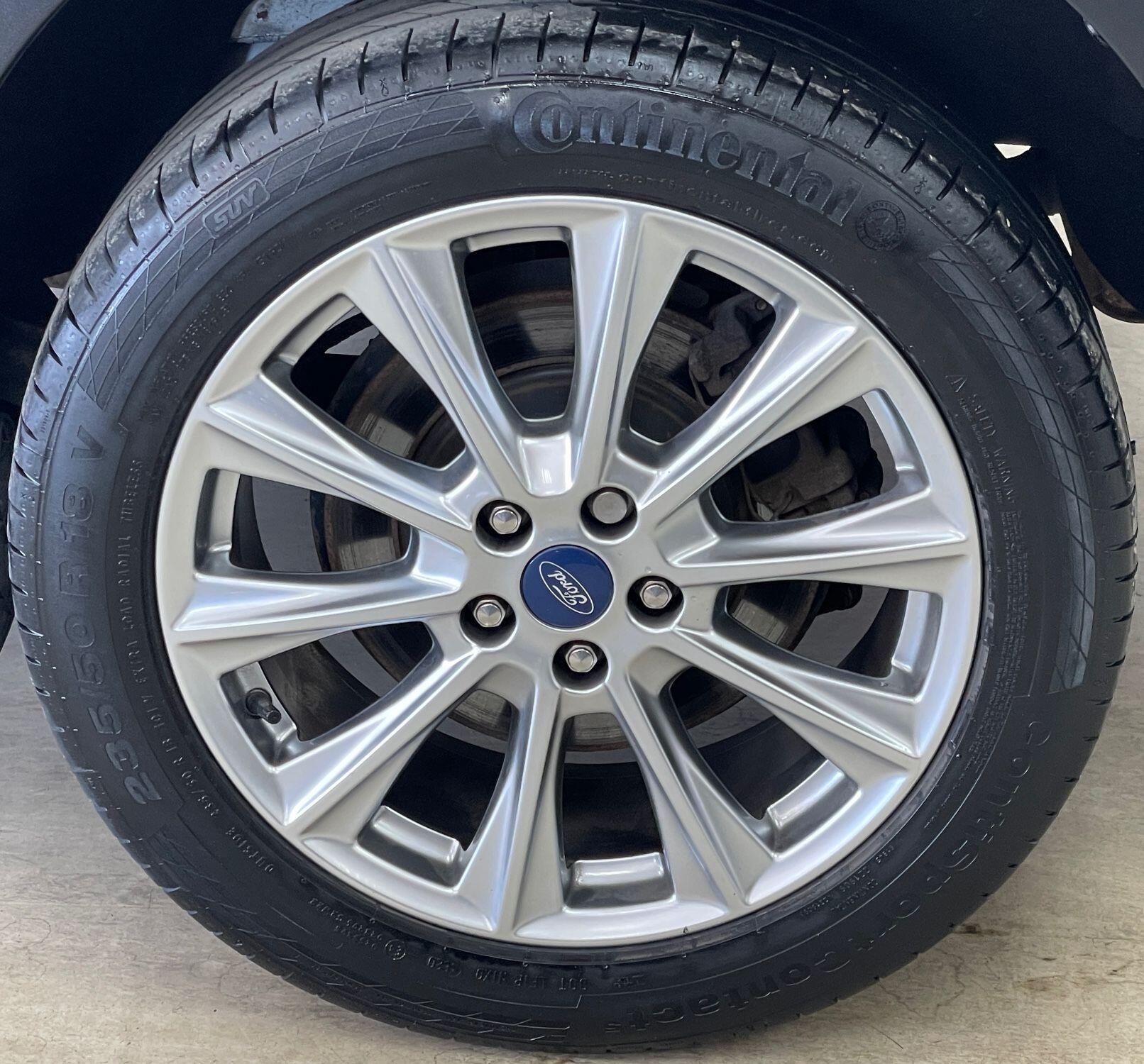 Ford Kuga - Image 17