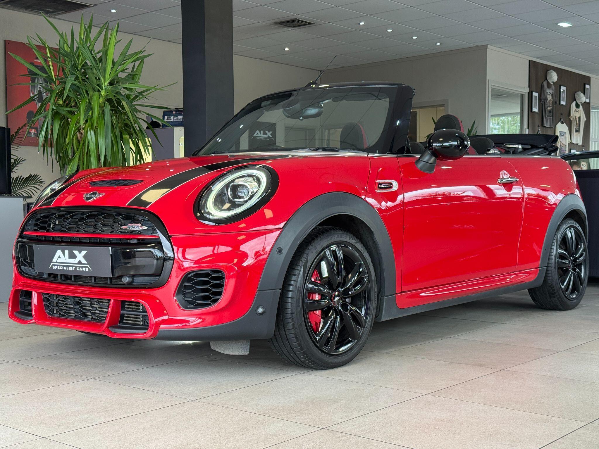 MINI Convertible - Image 16
