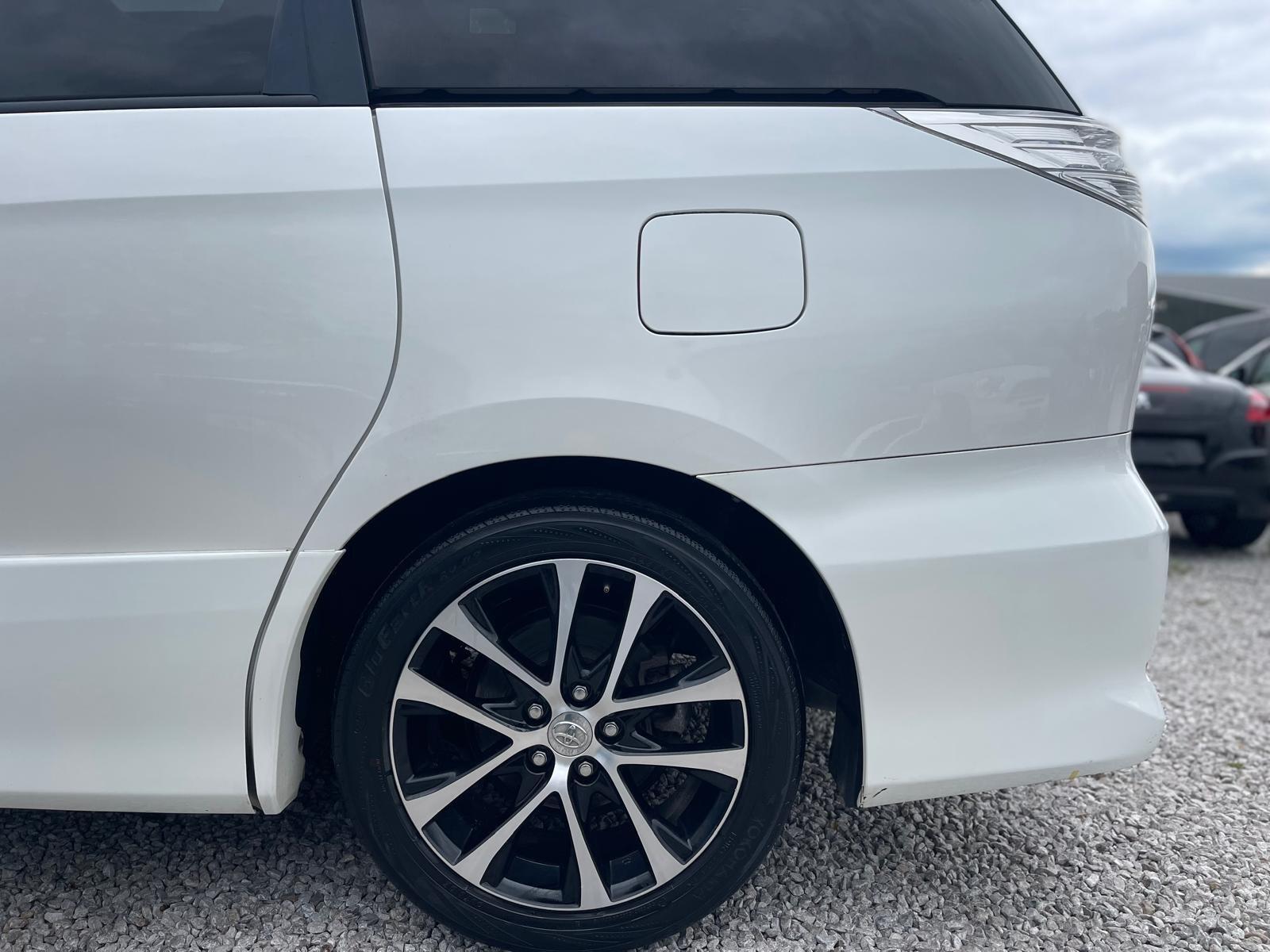 Toyota Estima Aeras G