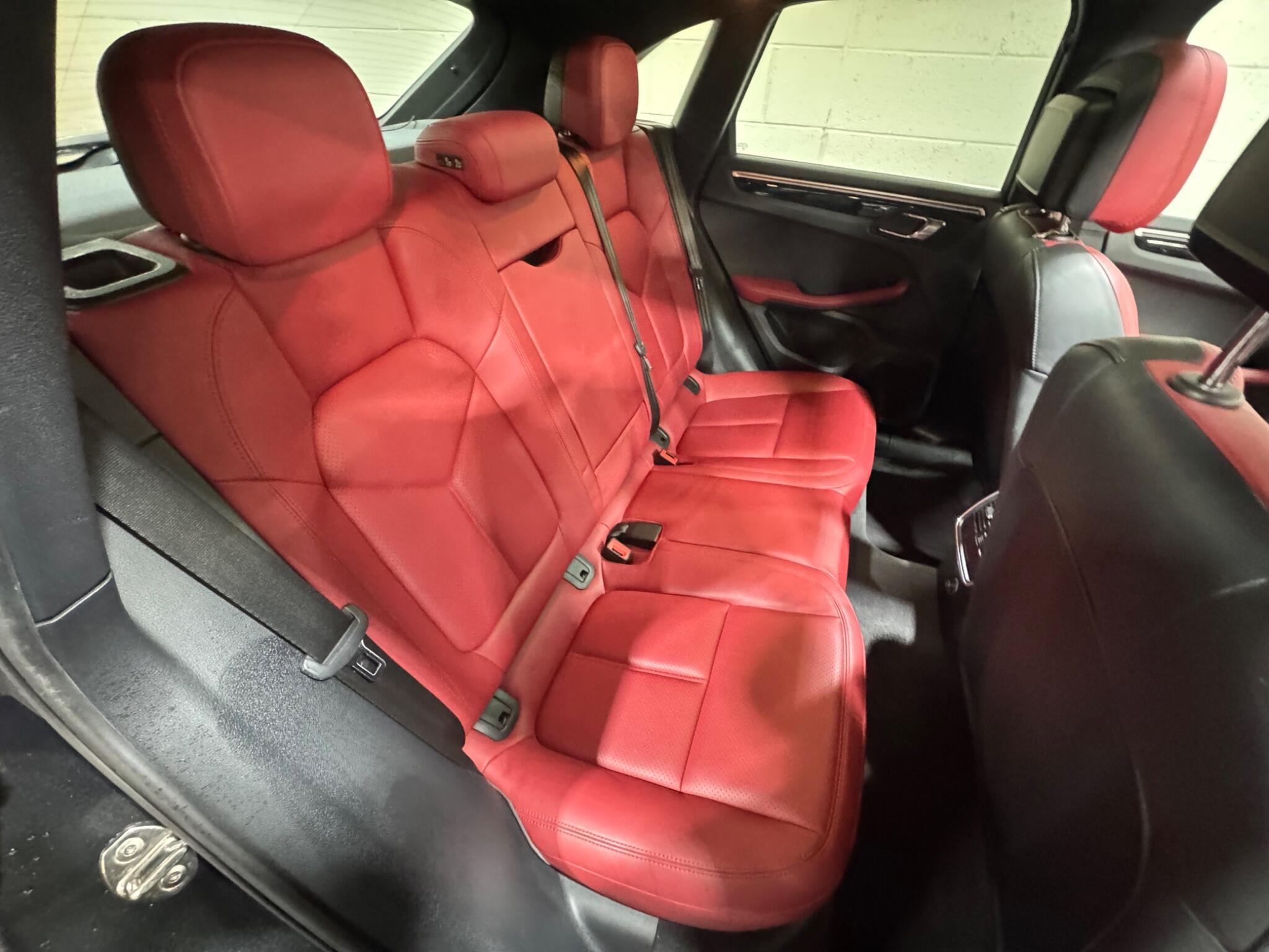 Porsche Macan - Image 11