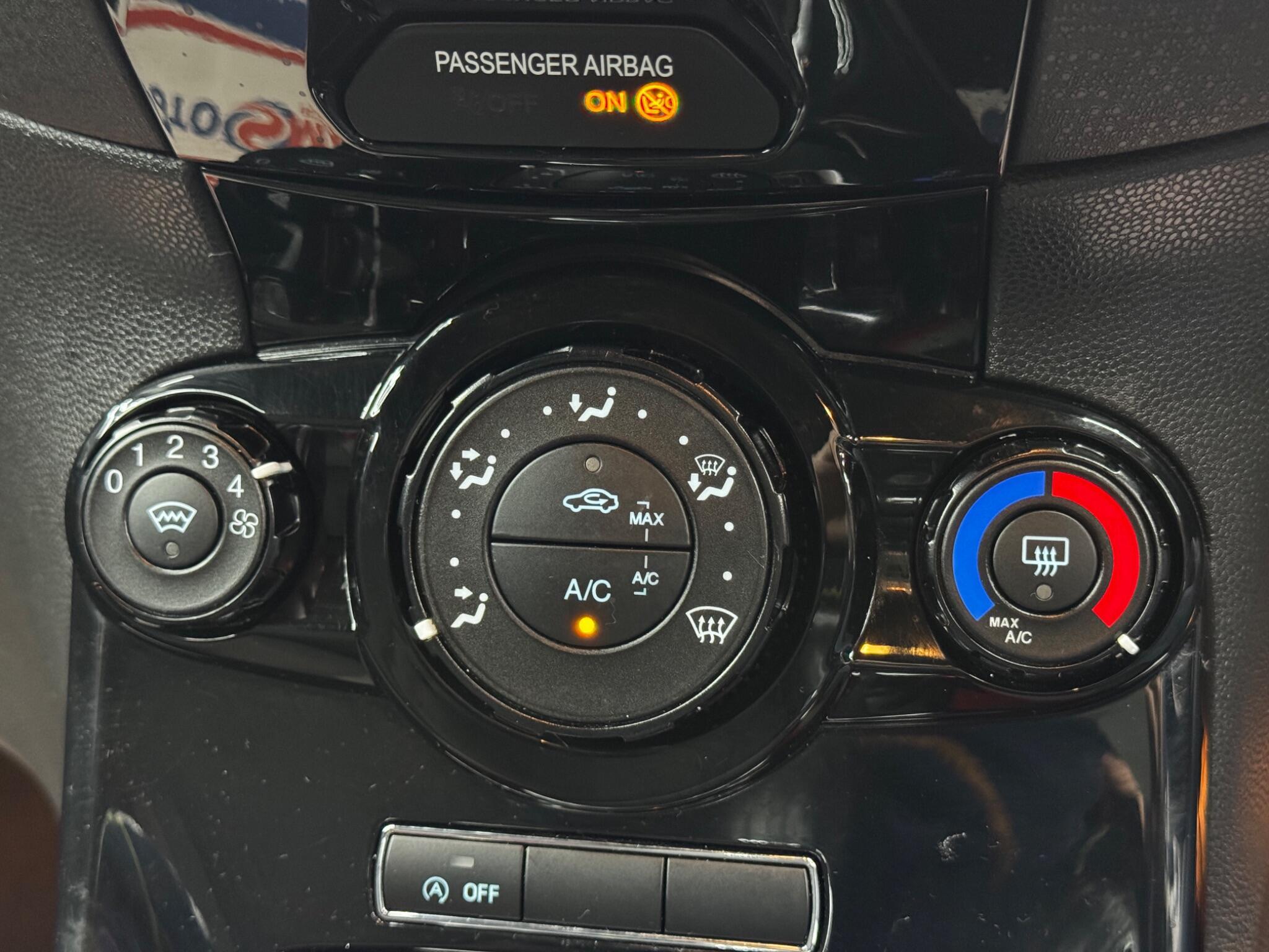 Ford Fiesta - Image 31