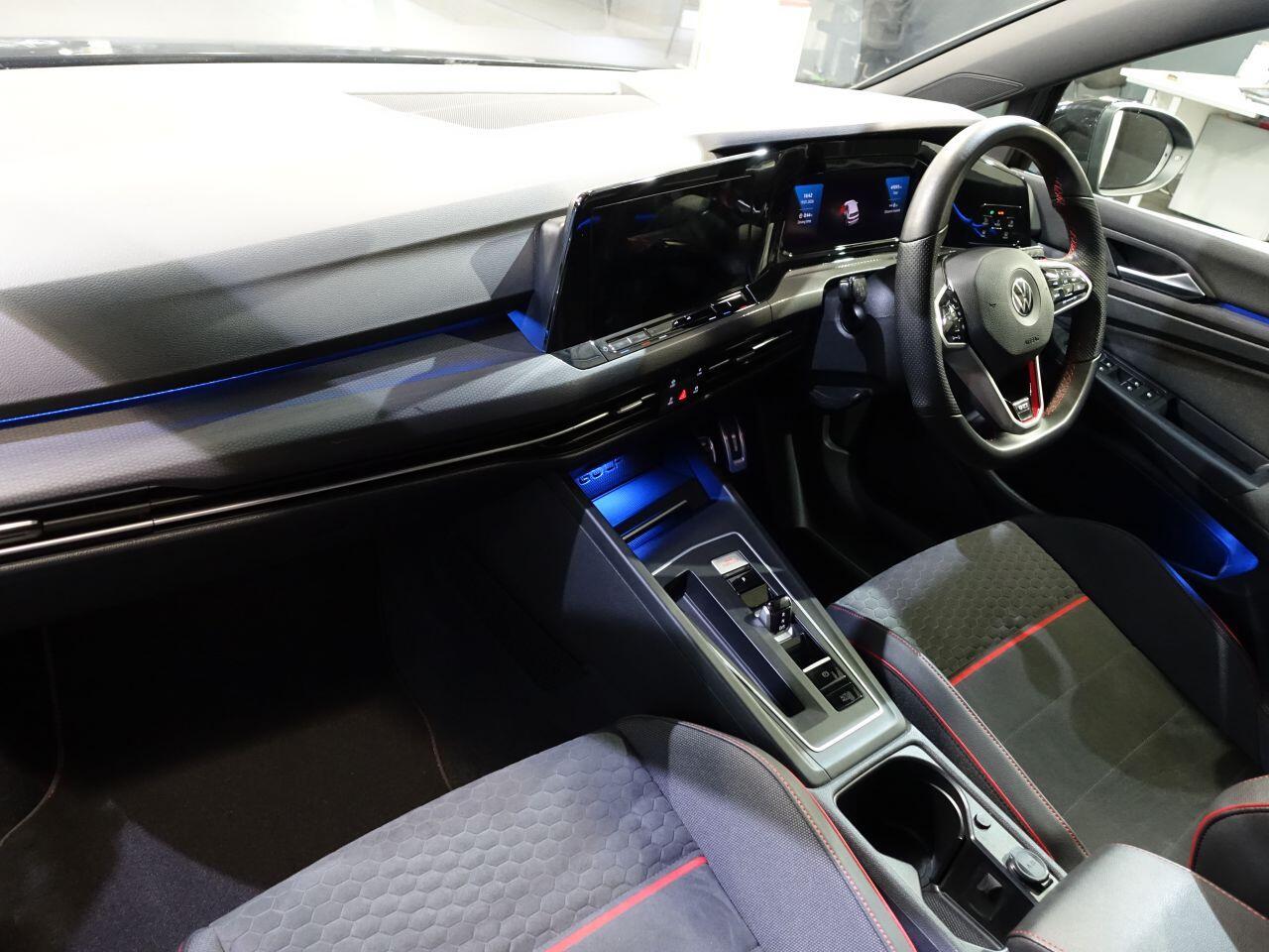 Volkswagen Golf - Image 15