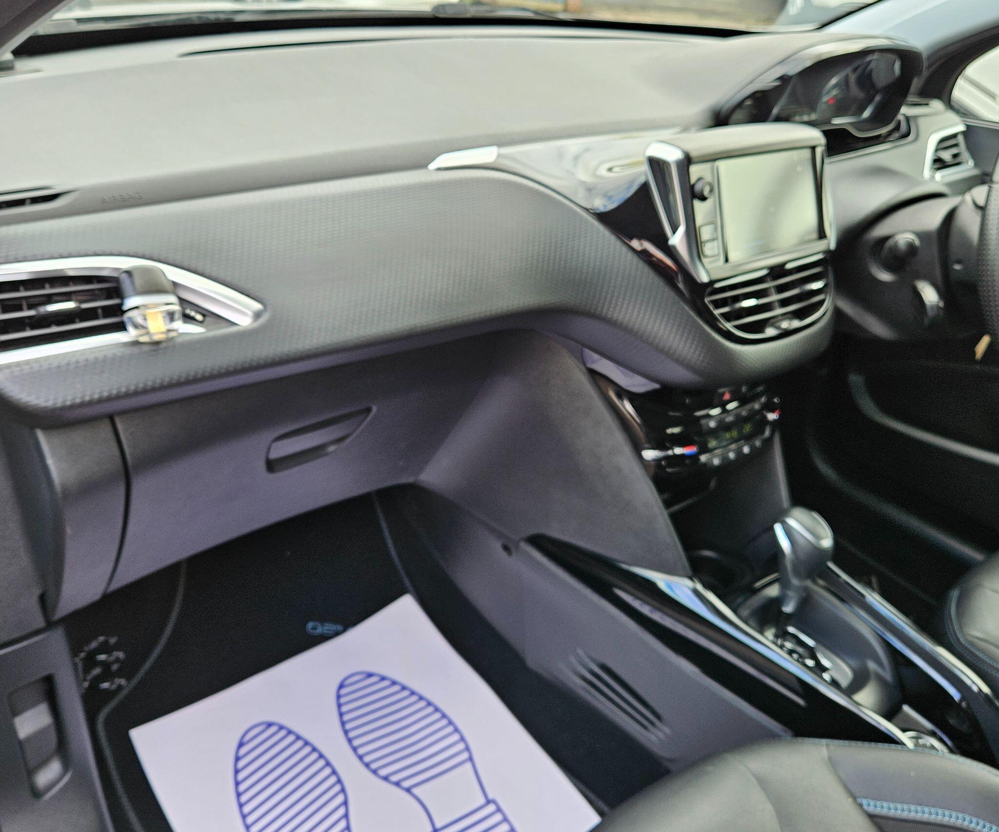 Peugeot 2008 - Image 42