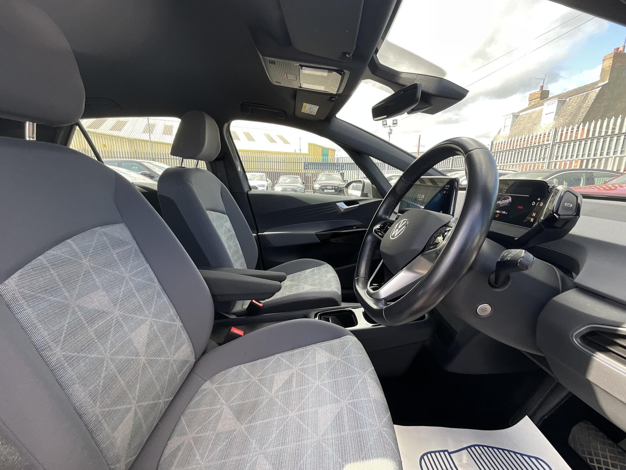Volkswagen ID.3 - Image 9