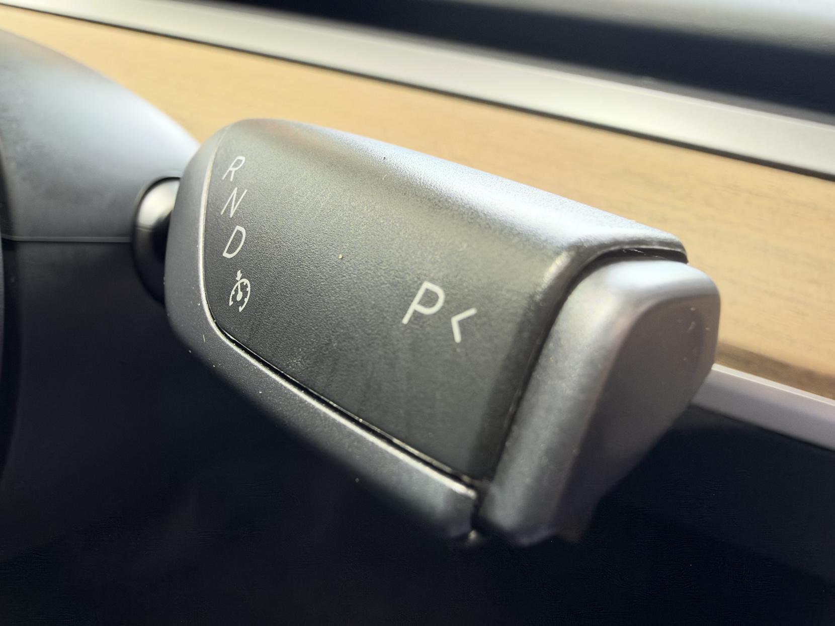 Tesla Model 3 - Image 19