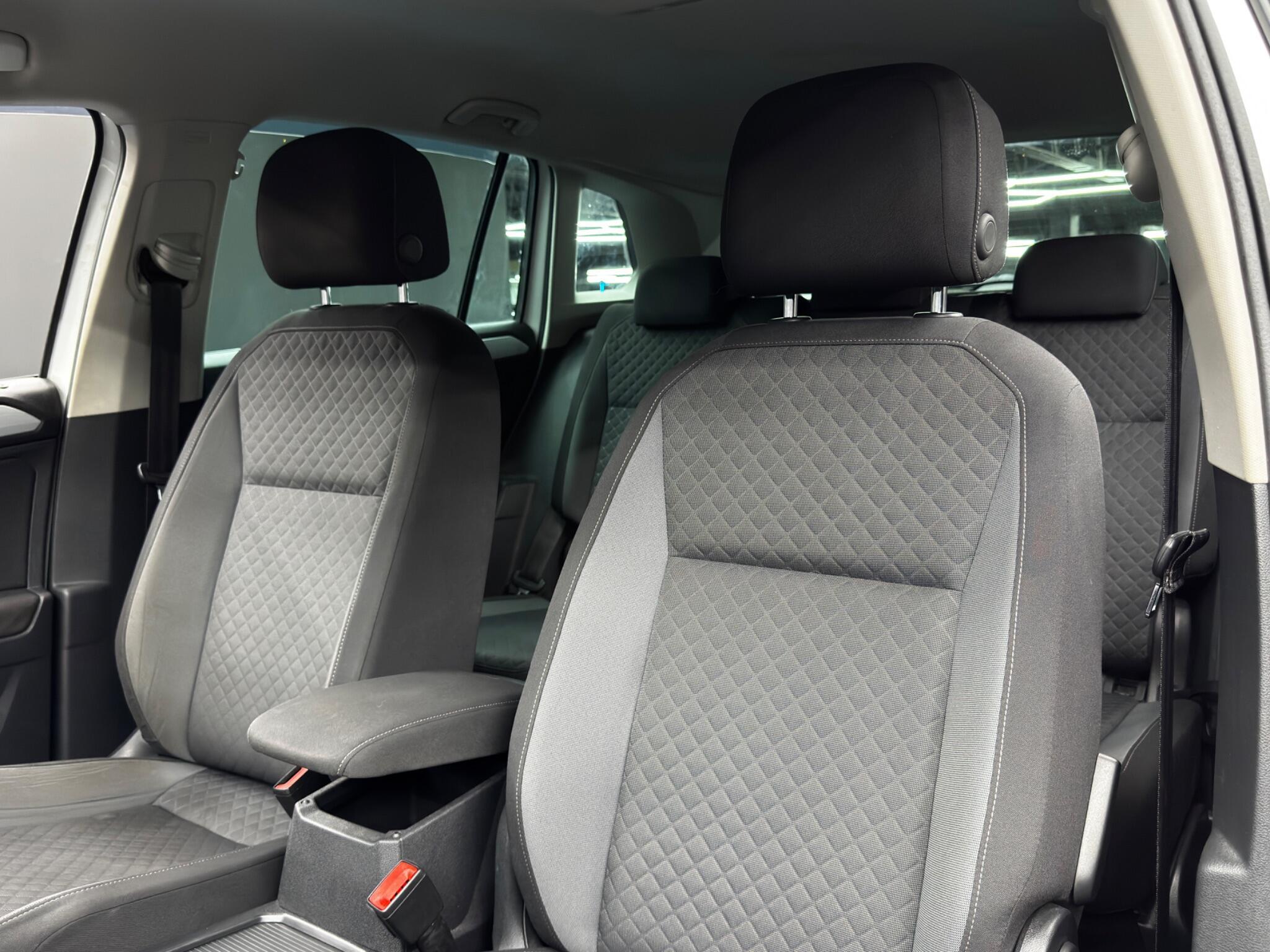 Volkswagen Tiguan - Image 14