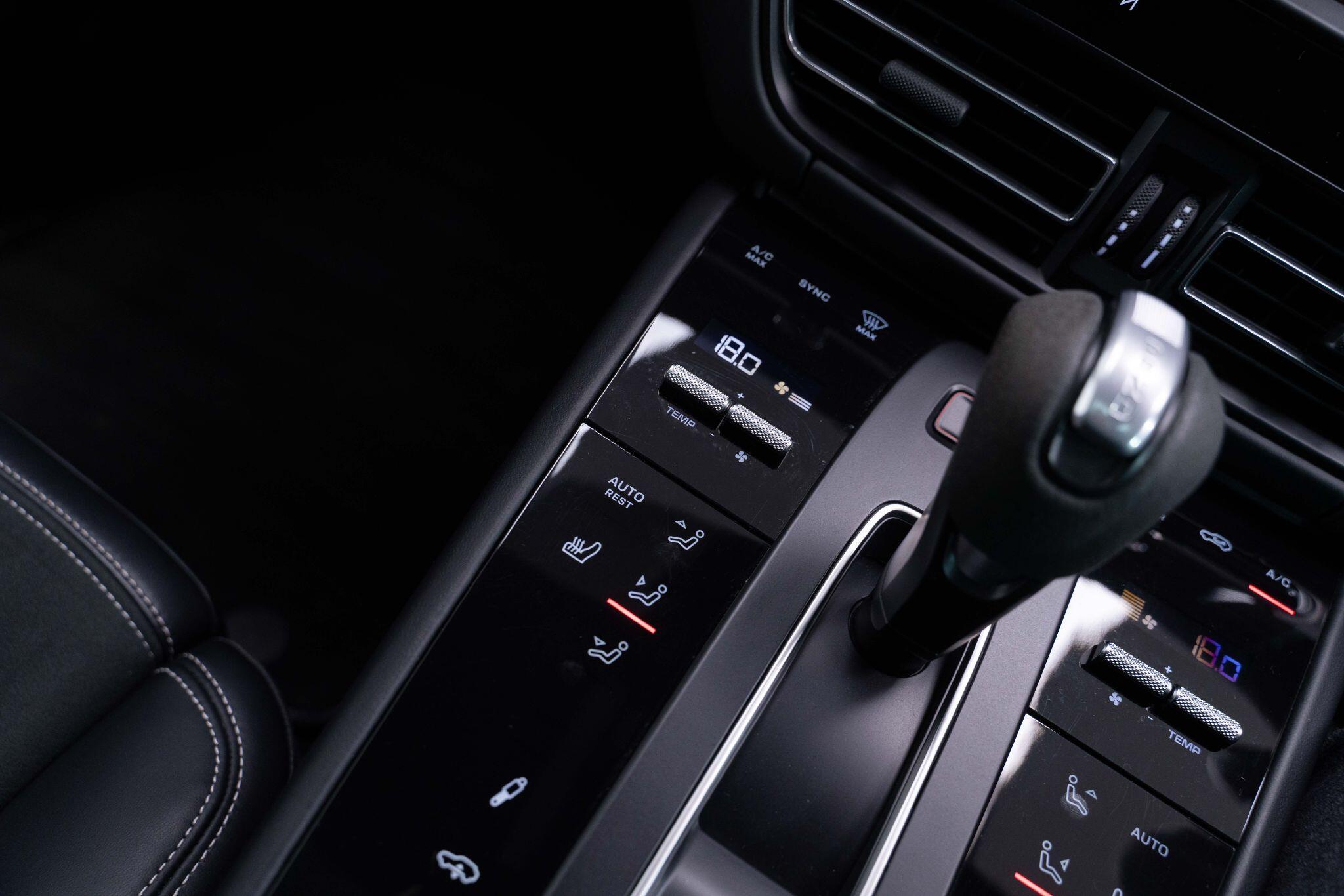 Porsche Macan - Image 22