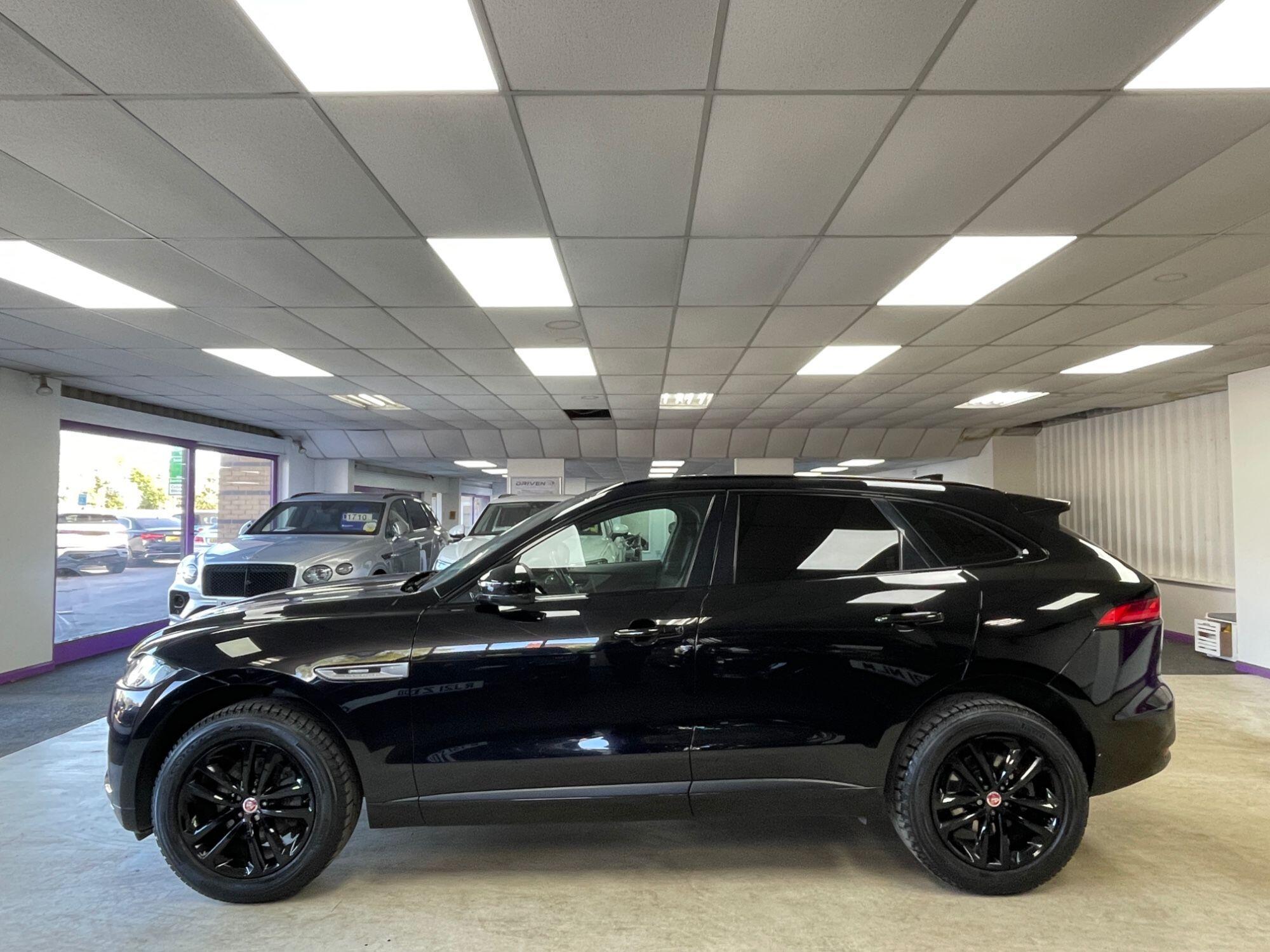 Jaguar F-Pace - Image 13