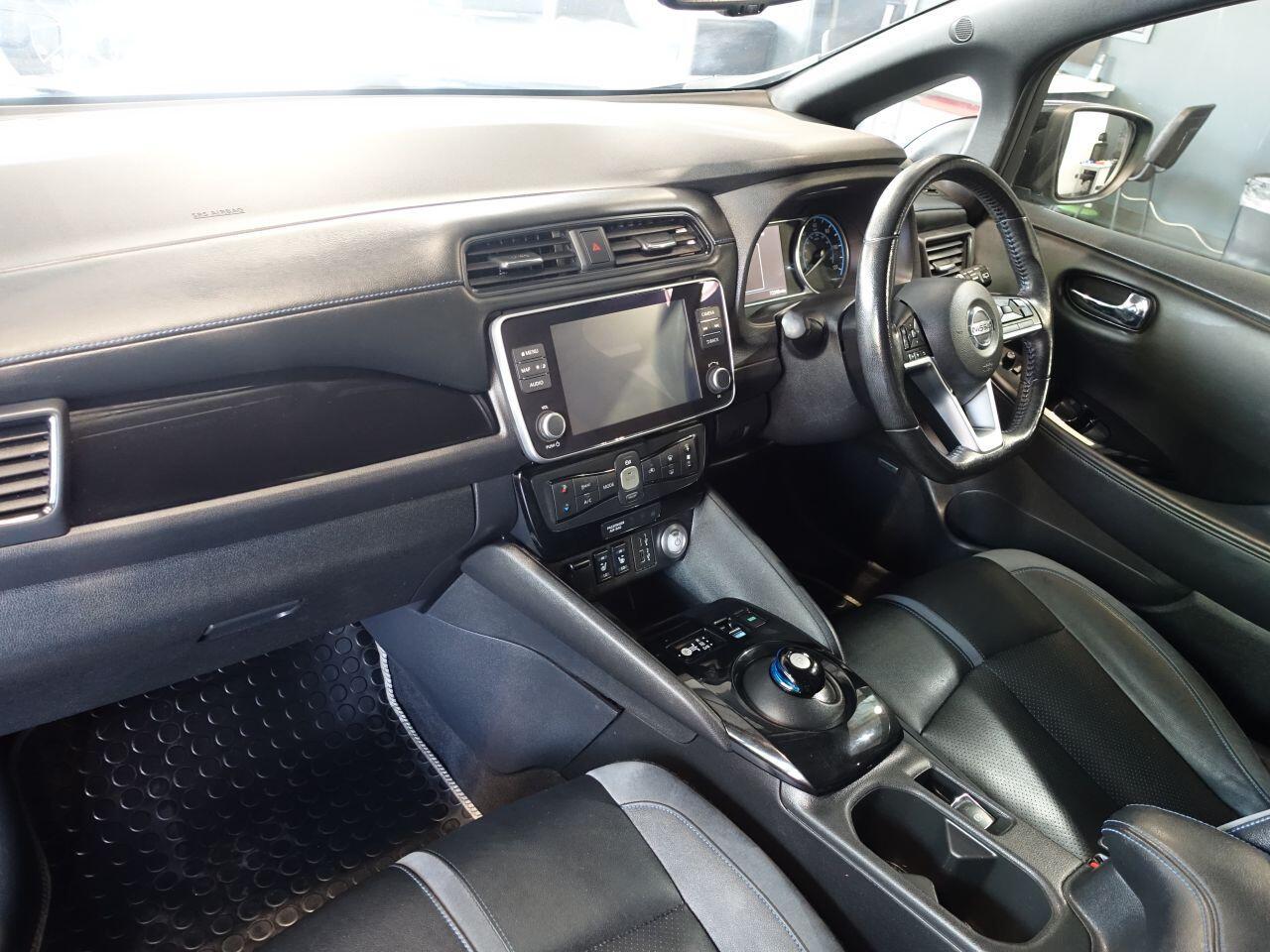 Nissan Leaf - Image 11