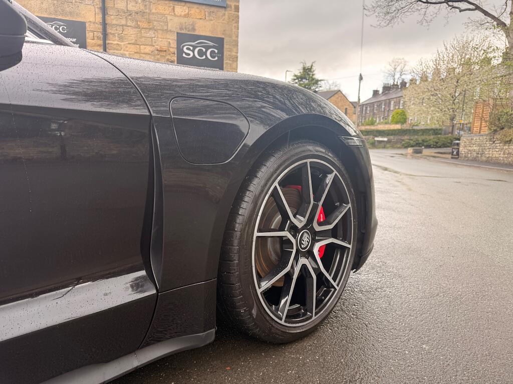 Porsche Taycan - Image 14