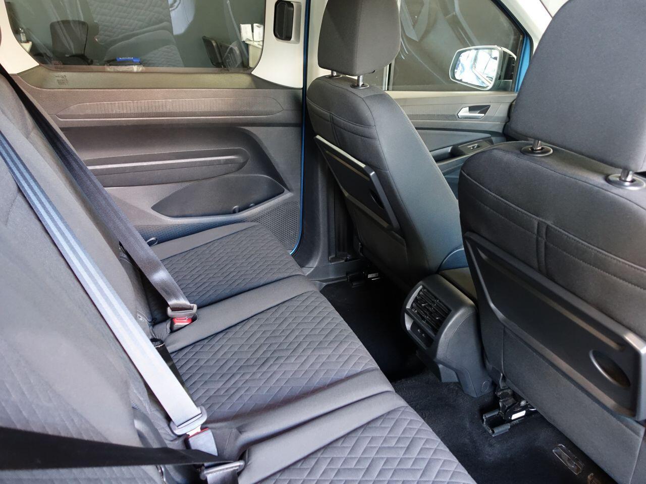 Volkswagen Caddy Maxi - Image 15