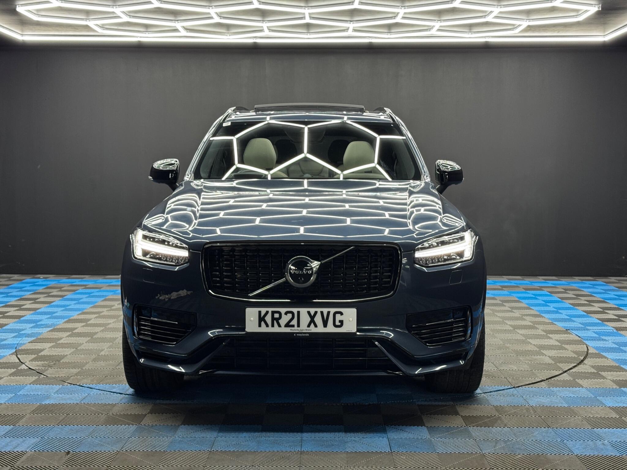 Volvo XC90 - Image 2