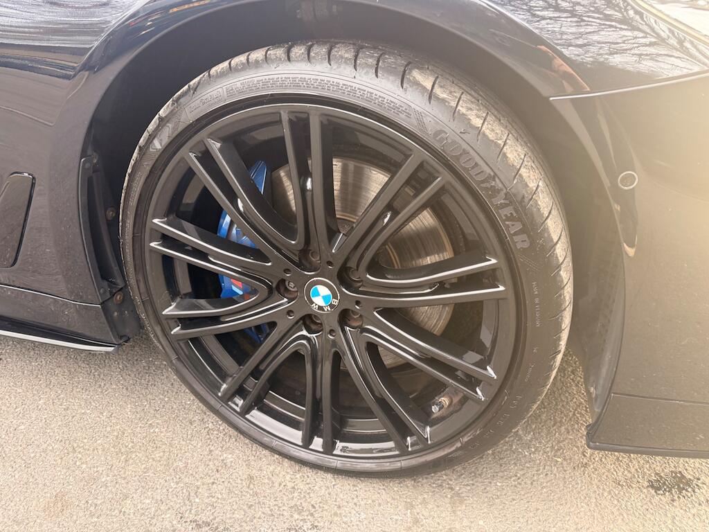 BMW 5 Series - Image 14