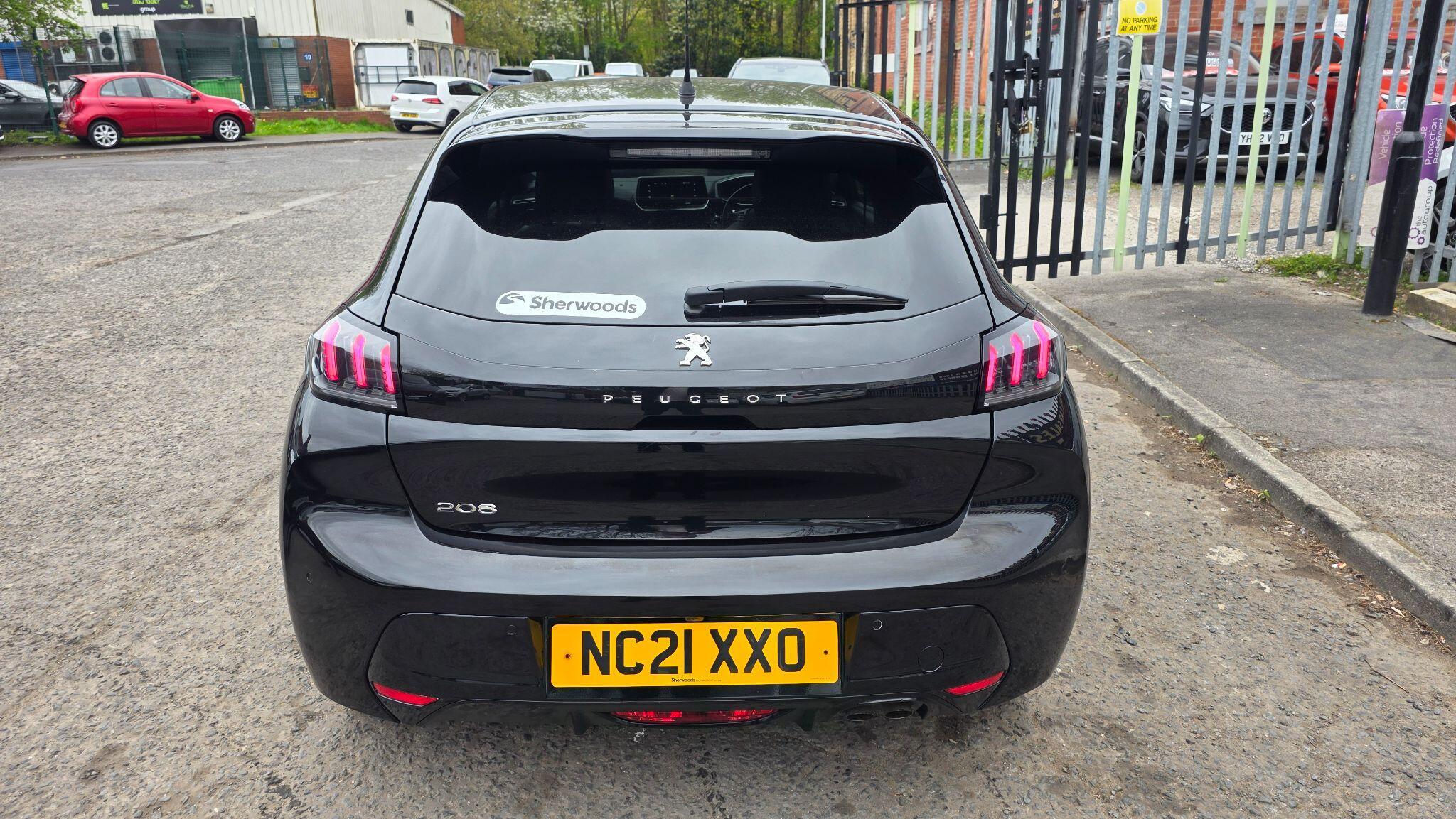 Peugeot 208 - Image 12