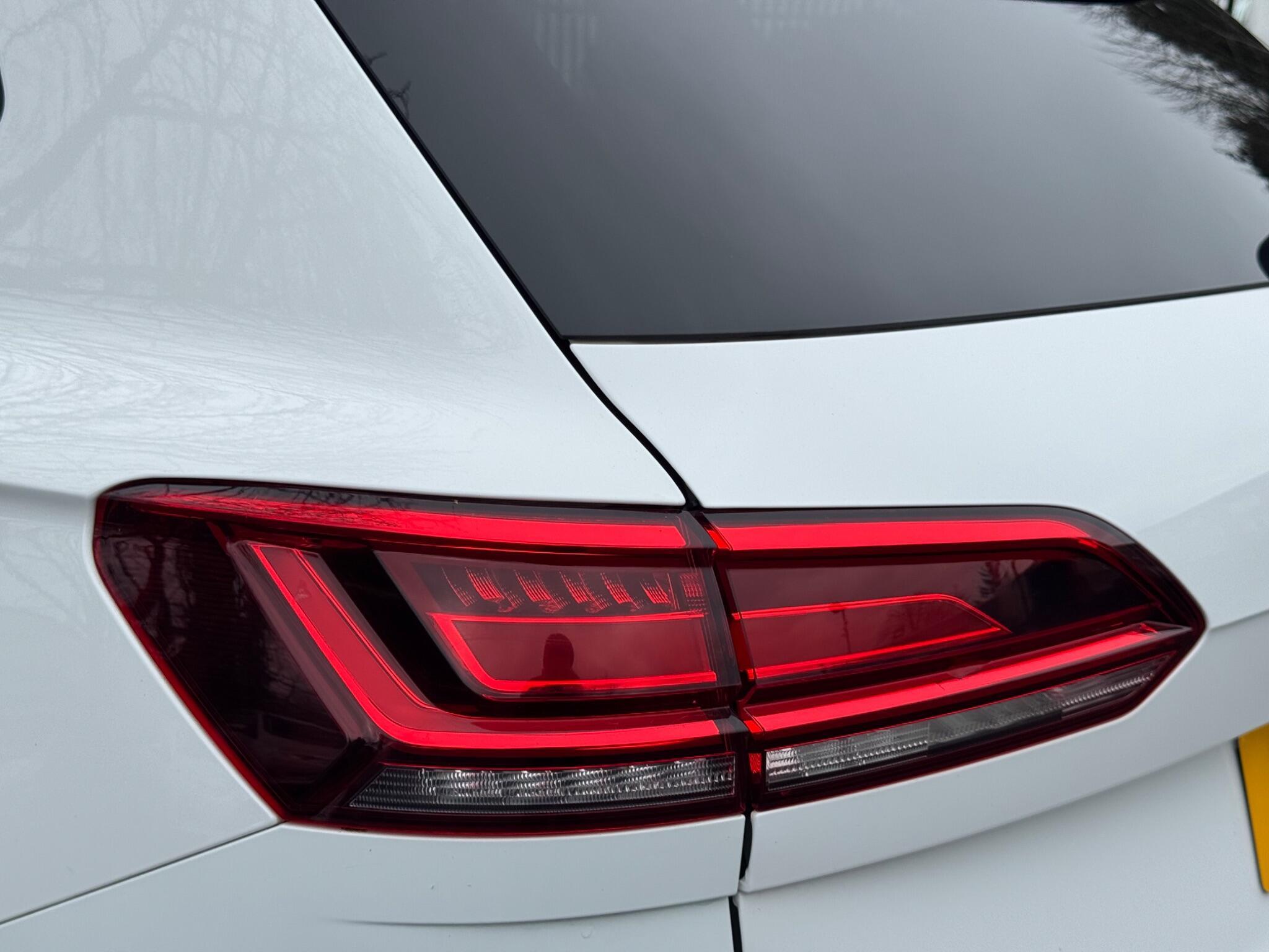 Volkswagen Touareg - Image 70