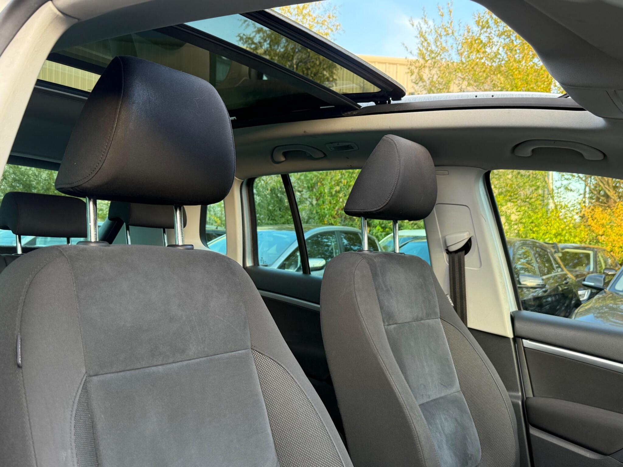 Volkswagen Tiguan - Image 19