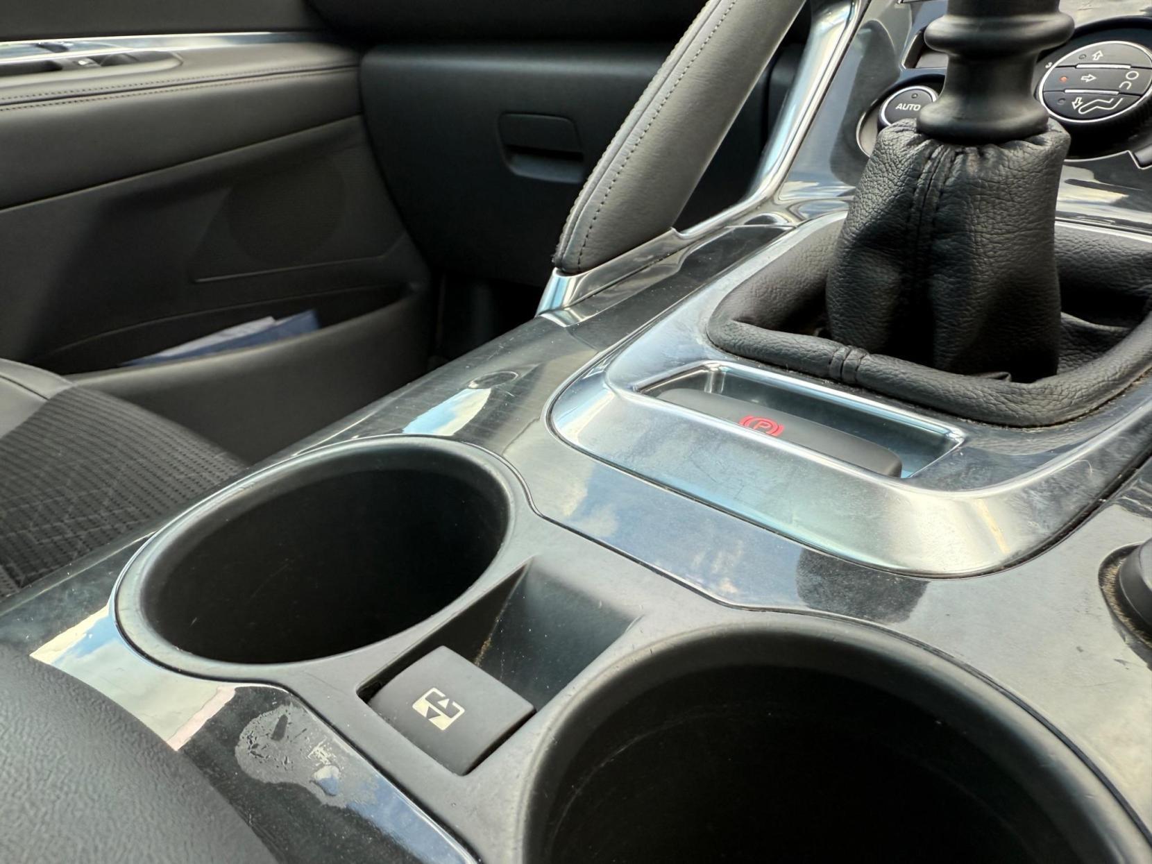 Peugeot 3008 - Image 33