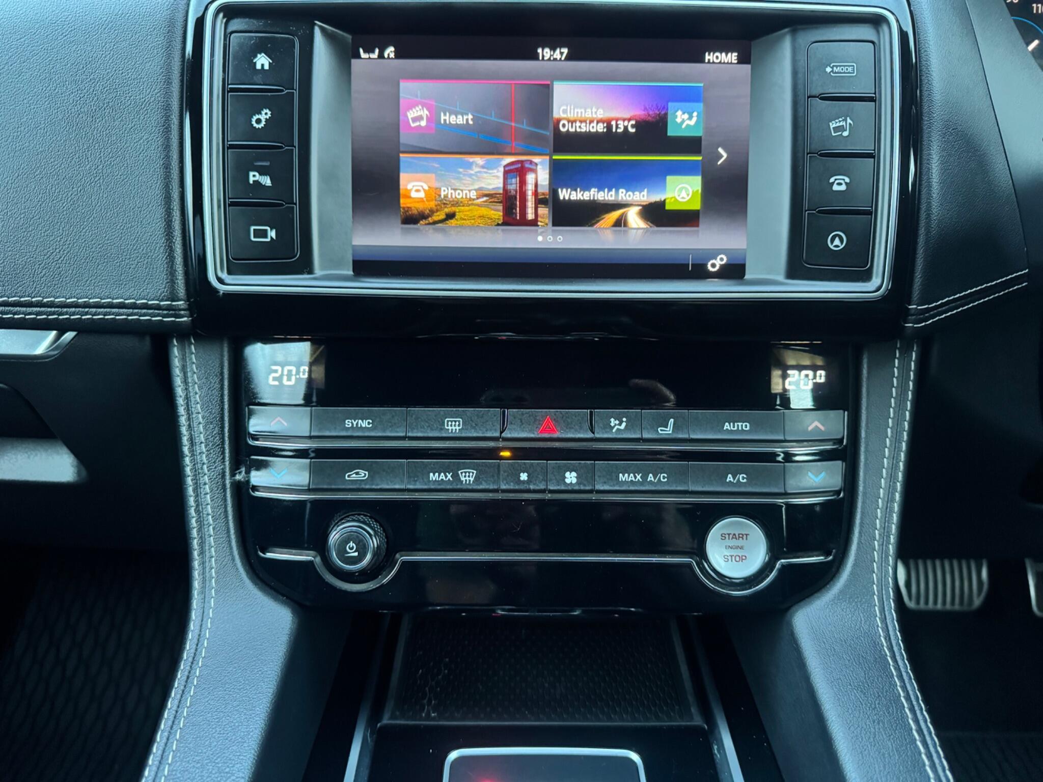 Jaguar F-Pace - Image 42