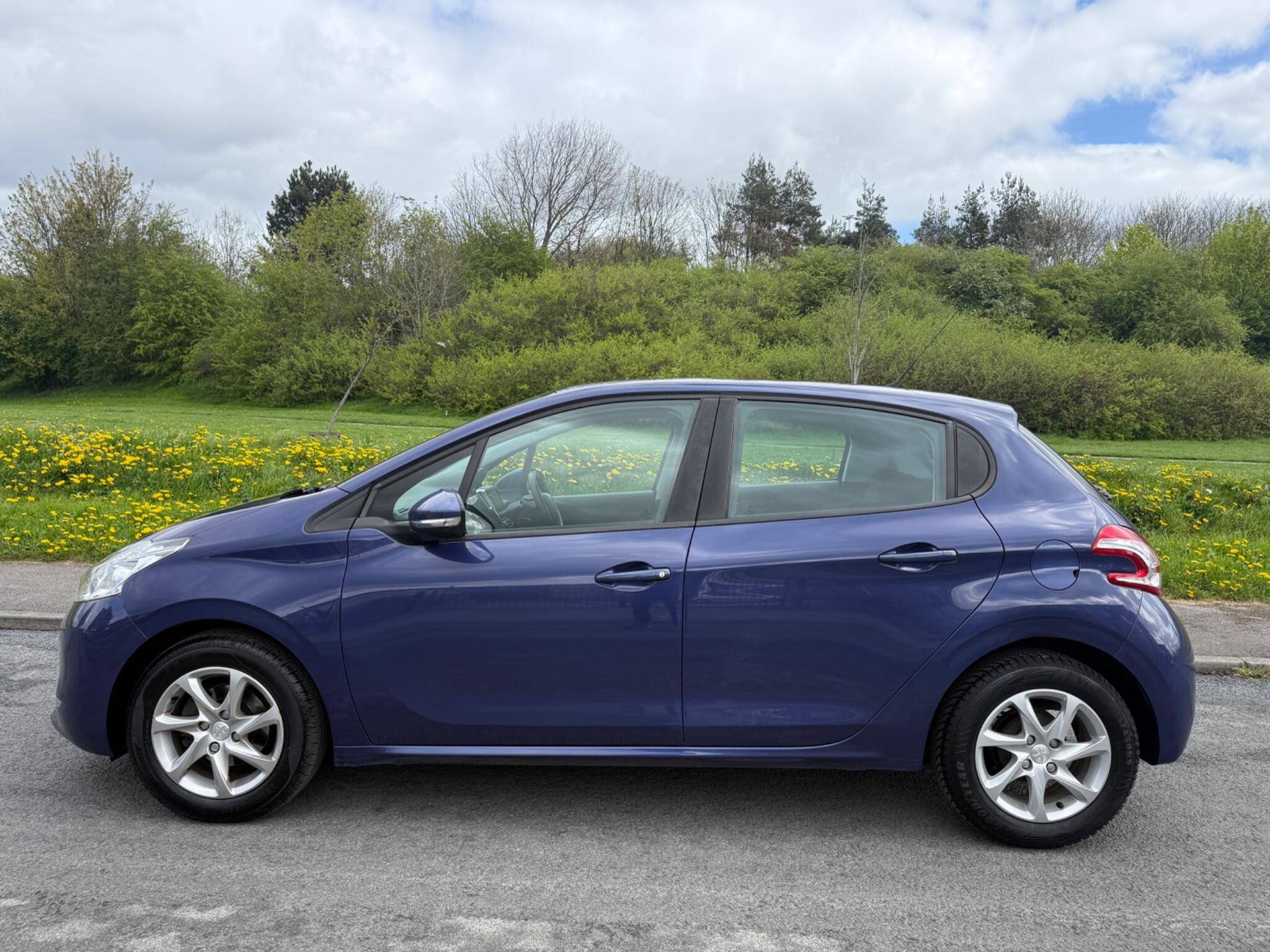 Peugeot 208 - Image 5