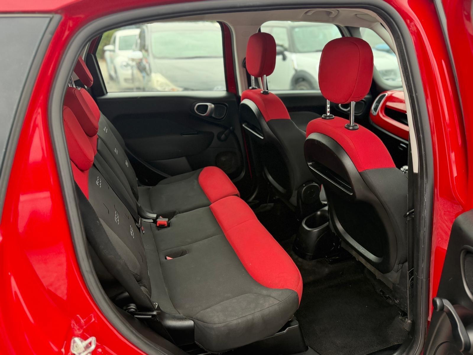 Fiat 500L - Image 10