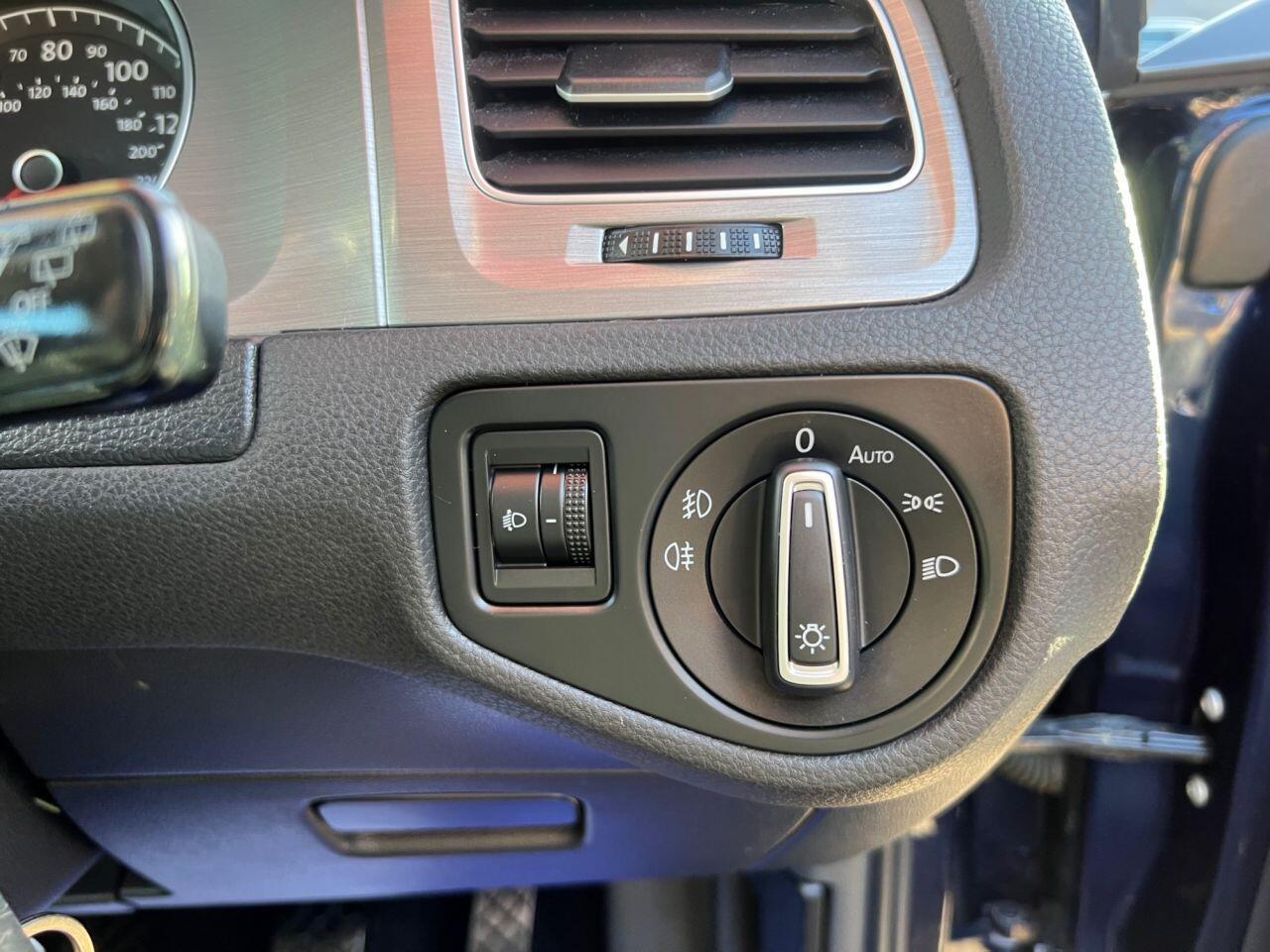 Volkswagen Golf - Image 27