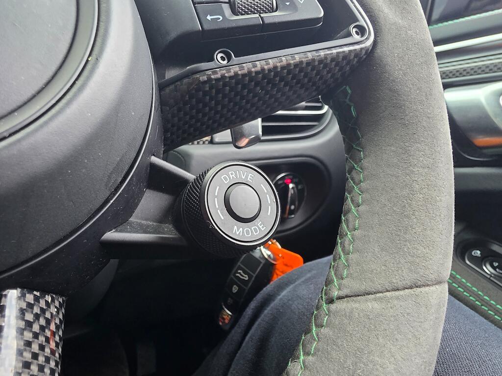 Porsche Macan - Image 43