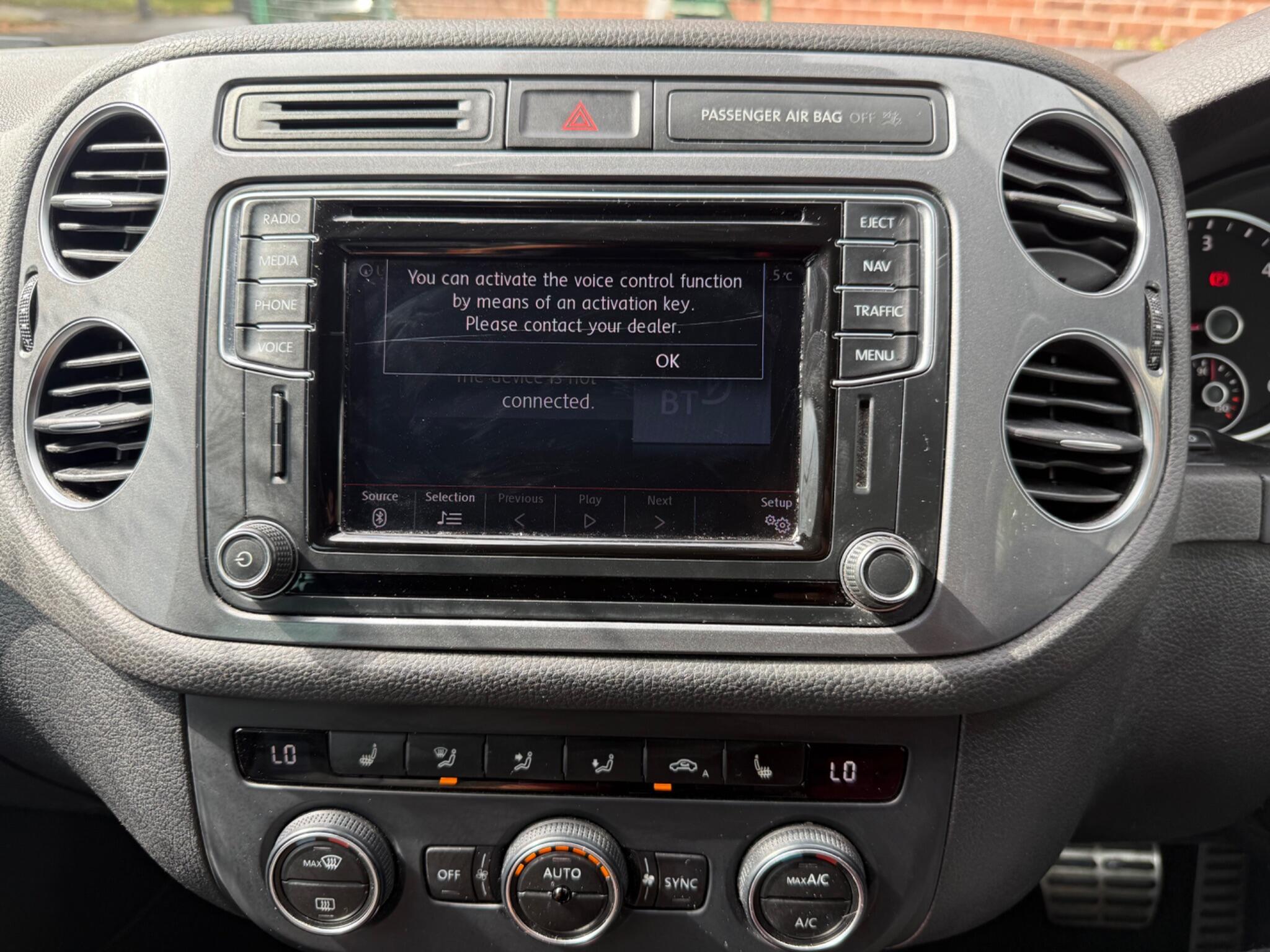 Volkswagen Tiguan - Image 10