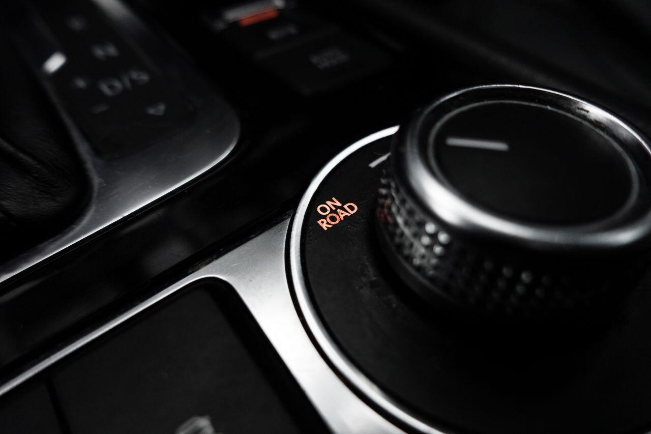 Volkswagen Touareg - Image 53