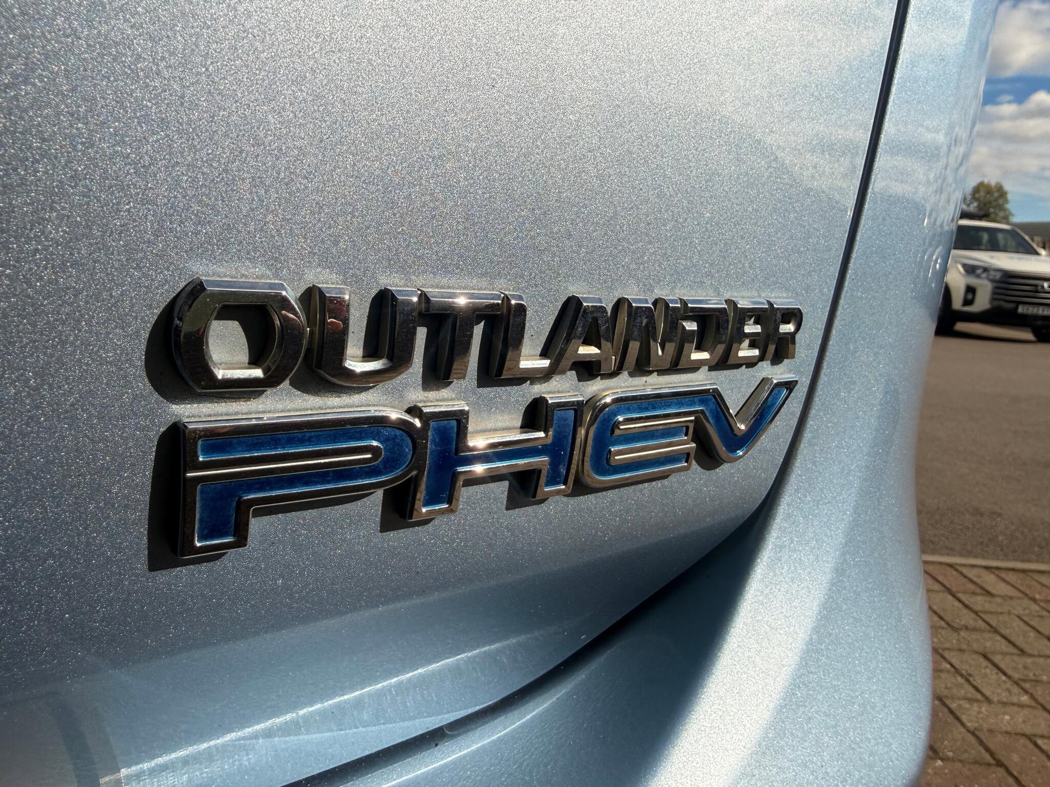 Mitsubishi Outlander - Image 6