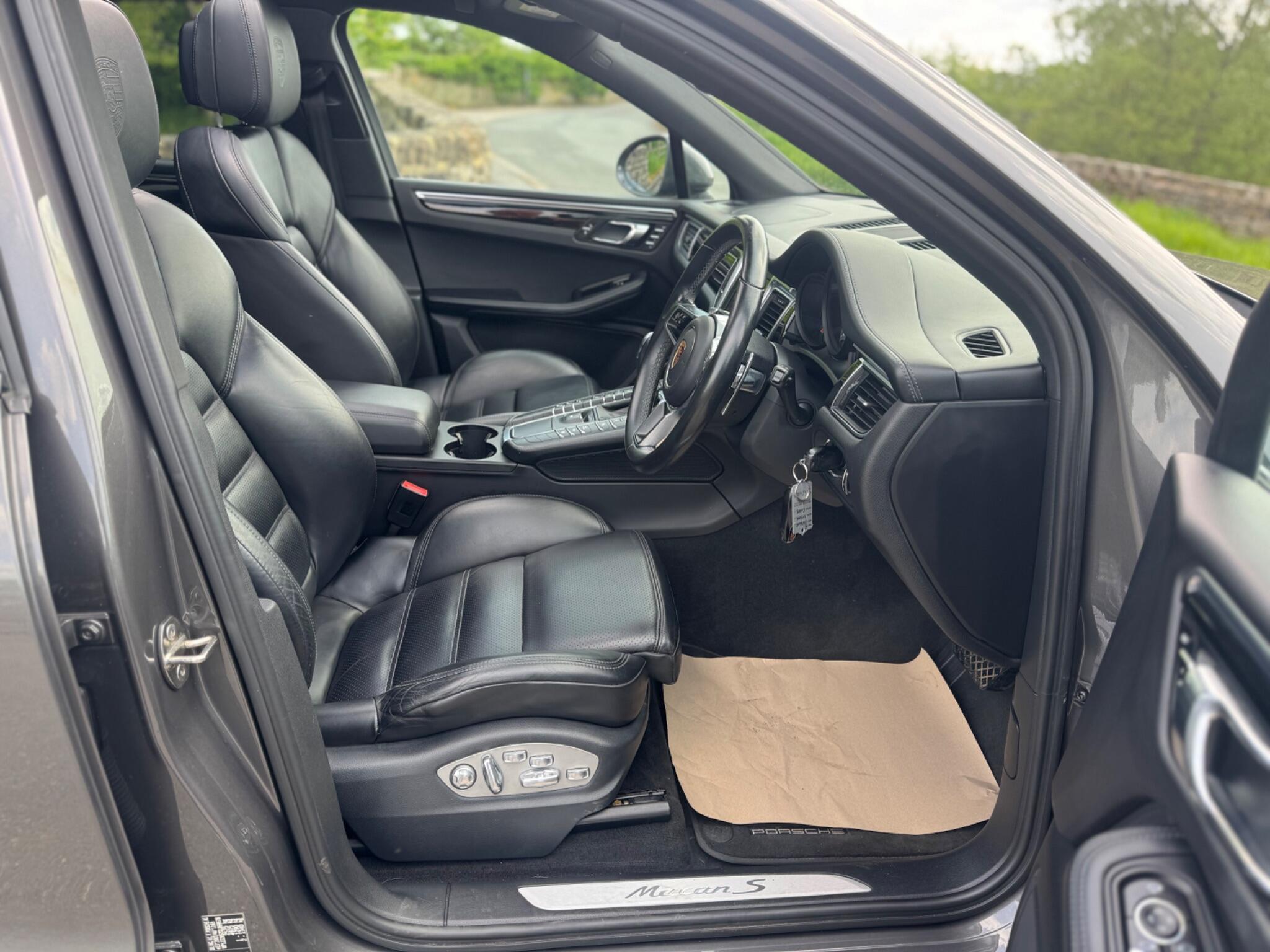 Porsche Macan - Image 28