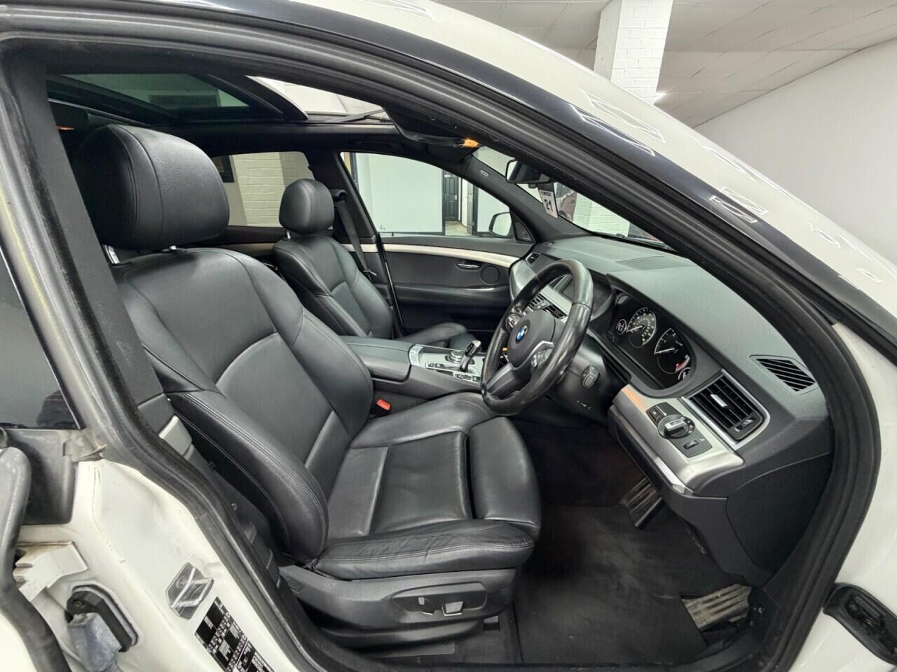 BMW 5 SERIES GRAN TURISMO - Image 15