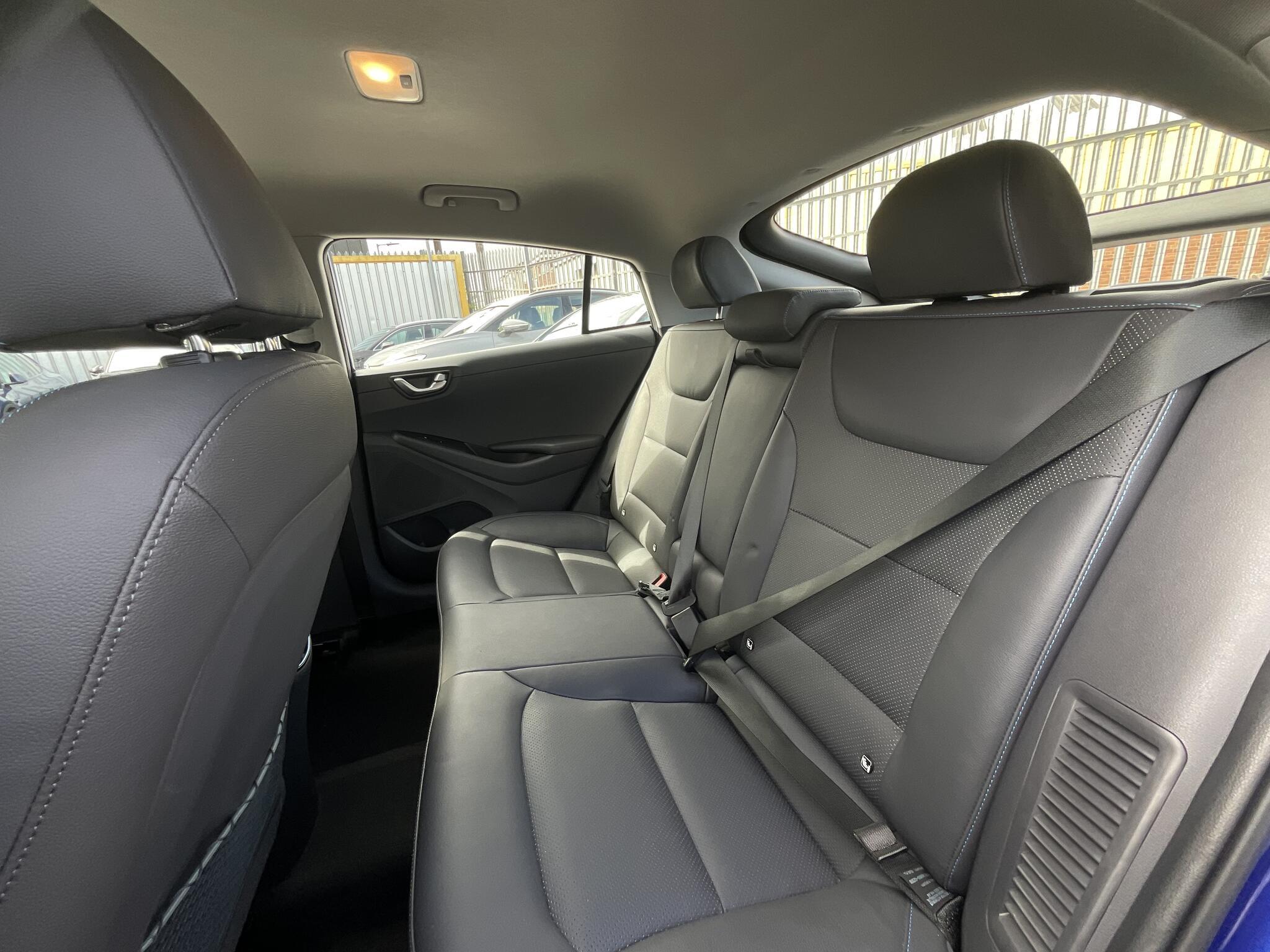 Hyundai Ioniq - Image 14